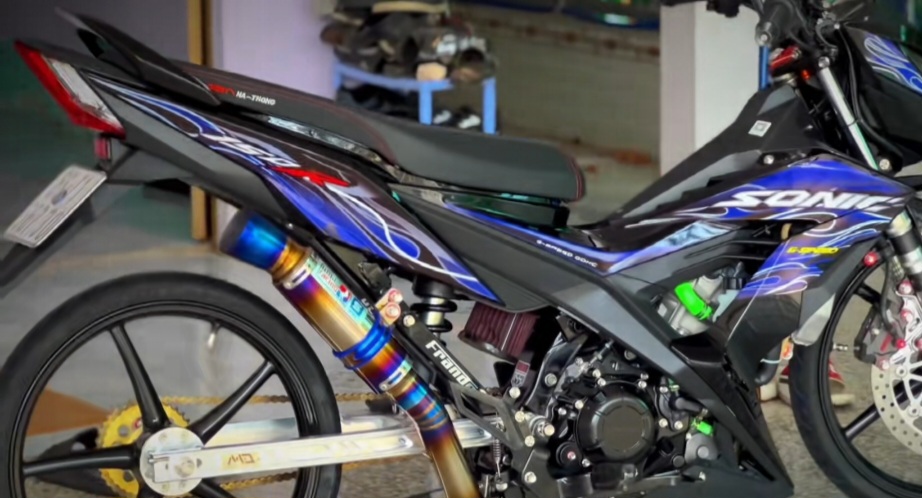 Tem dán xe Sonic xanh đen . Tem rời 3 lớp bóng cao cấp , chất