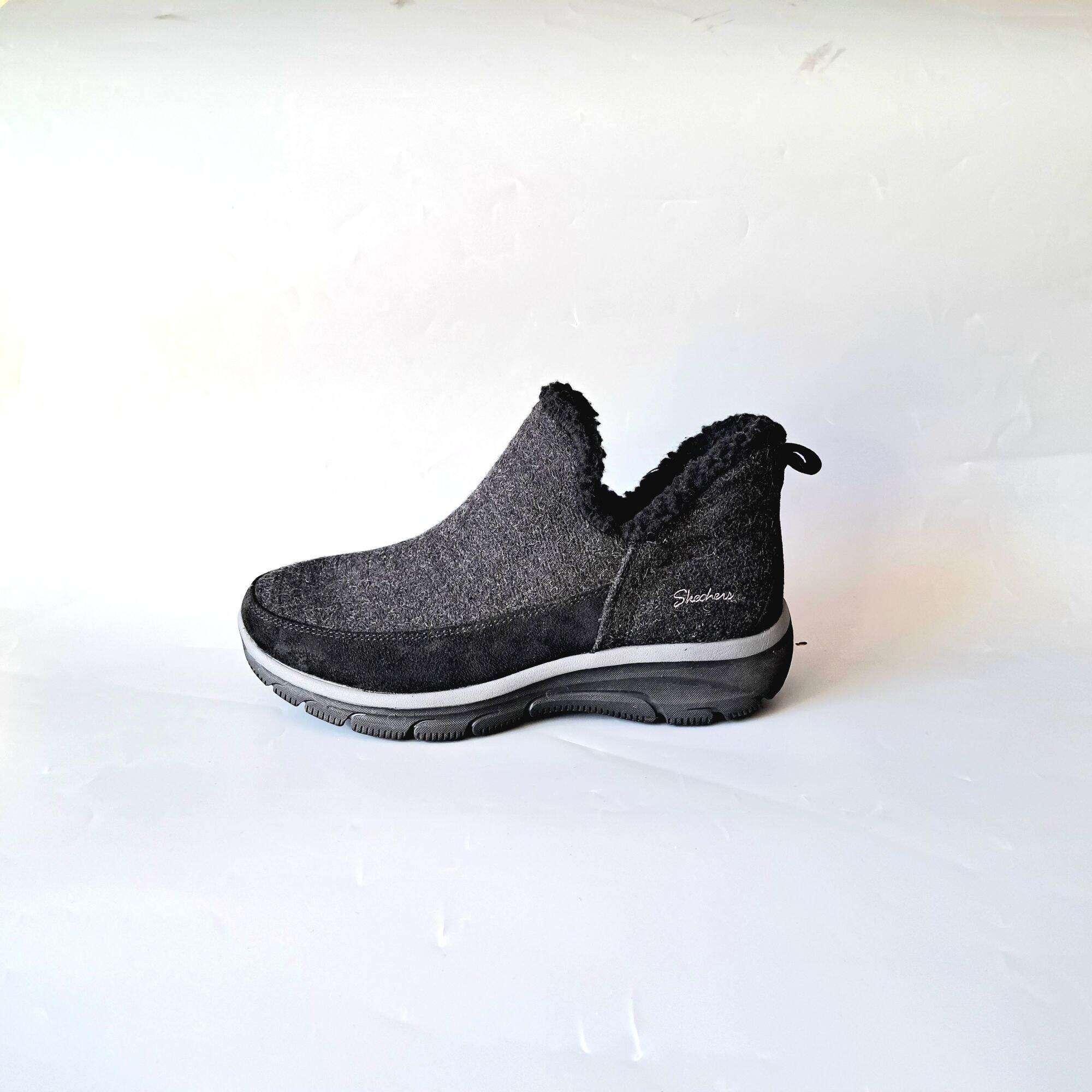 Giày bốt nữ mùa đông skechers
