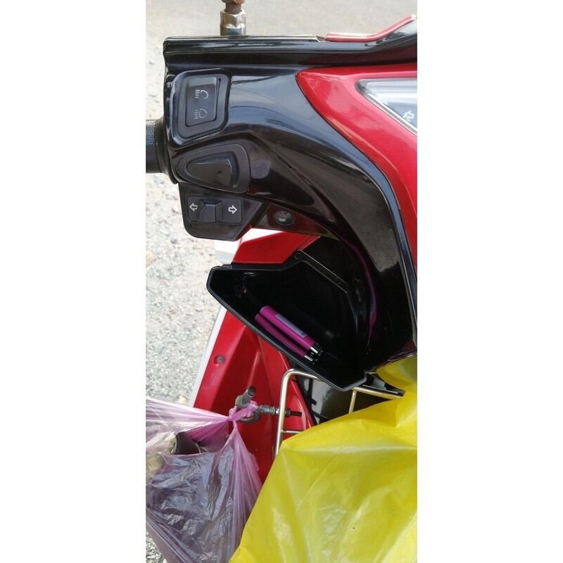 Hộc đồ Airblade 2013-> 2015 màu đen