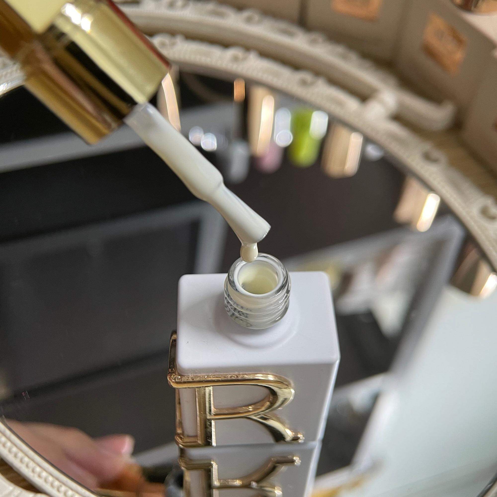 Sơn gel Nhật màu trắng ngà