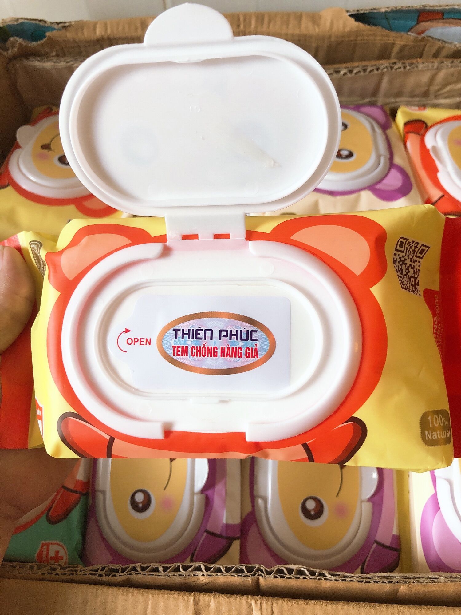 Khăn giấy ướt Thiên Phúc