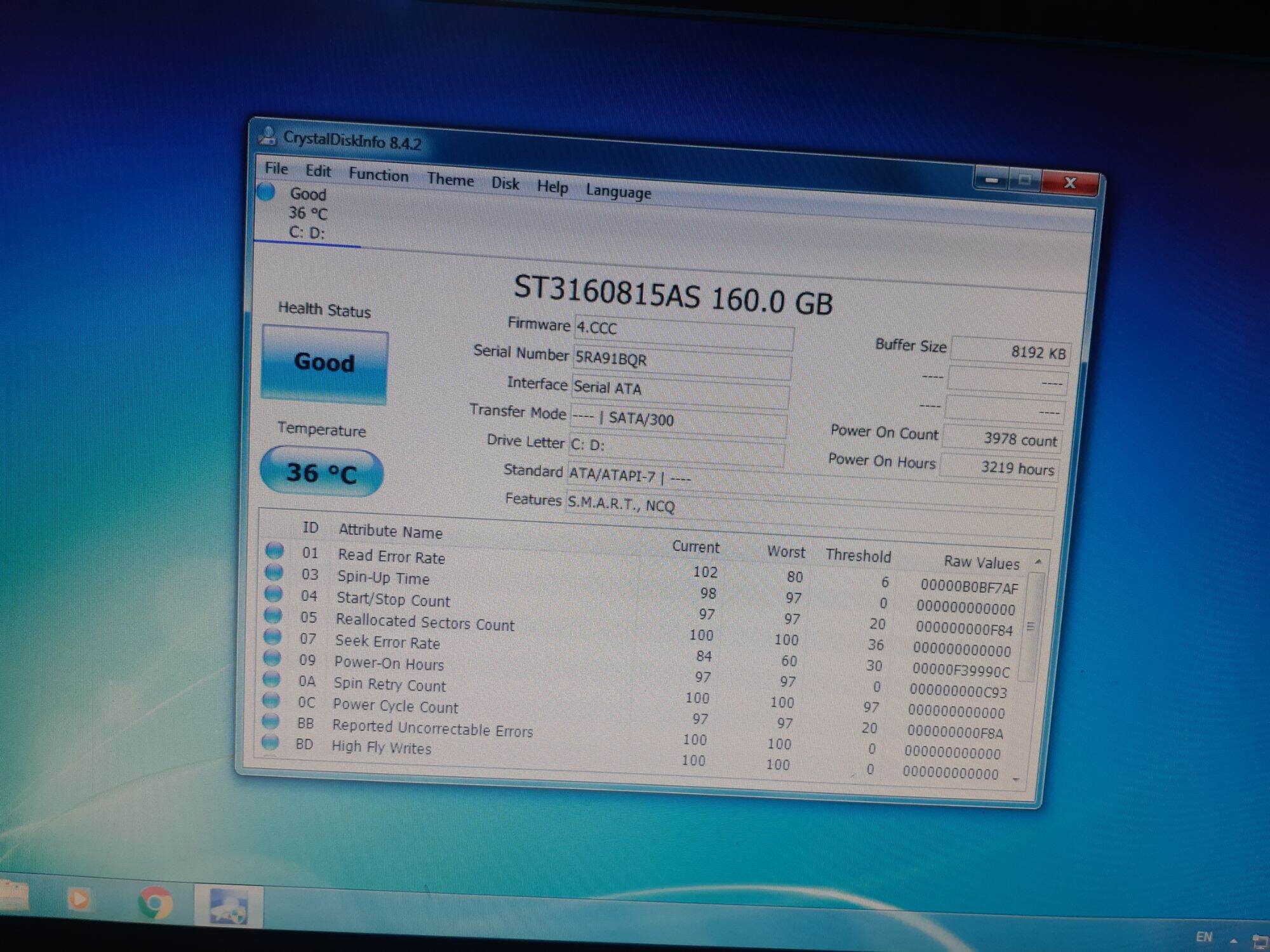 Máy tính để bàn có USB WIFI