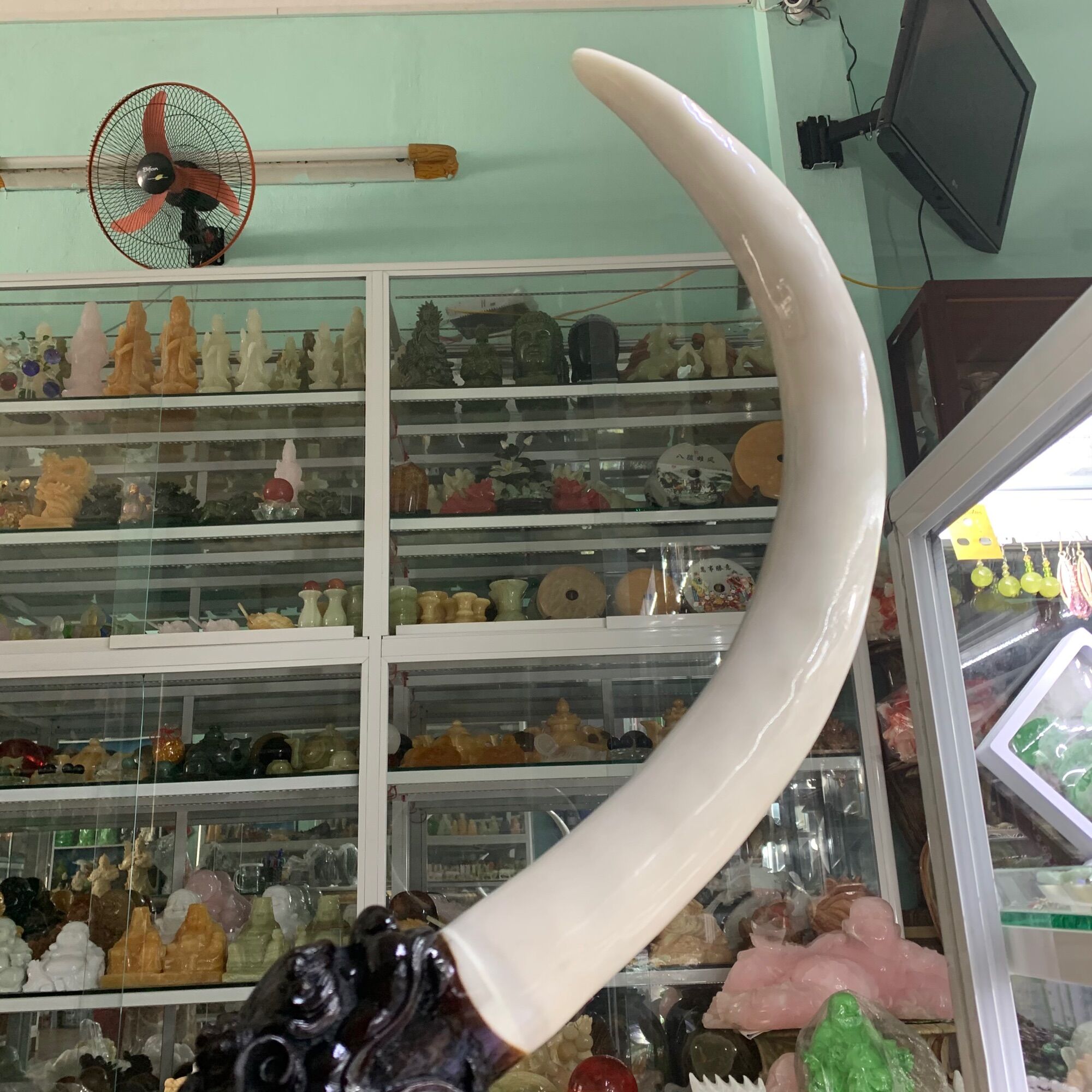 Cặp Kỳ Lân (Kì Lân) Ngậm Ngà Đá Đúc Phong Thuỷ, Sang Trọng, May Mắn, Tài Lộc Đặt Phòng Khách, Bàn Làm Việc - cao 63.5cm