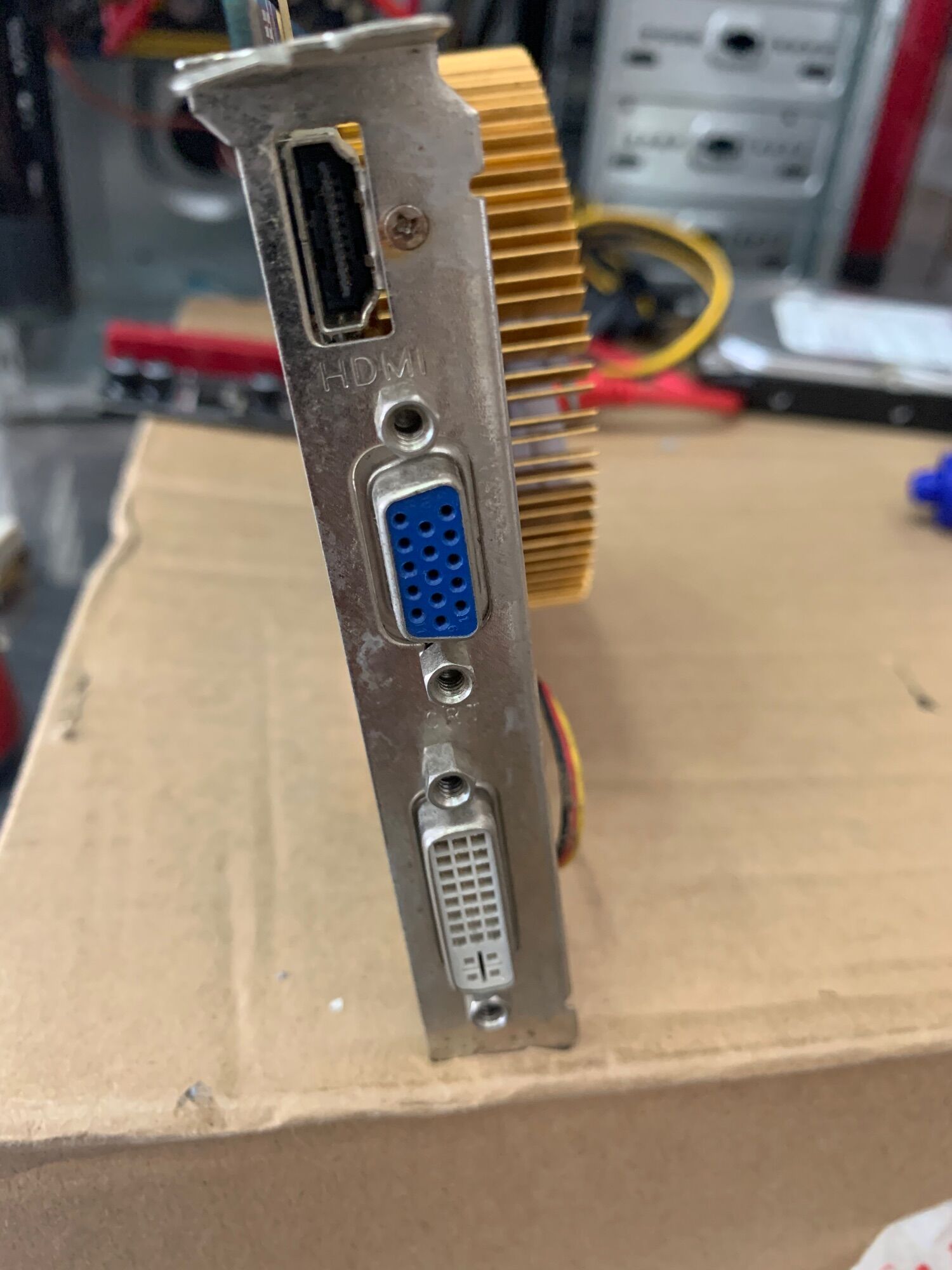 9800GT 512mb ram3 256bit