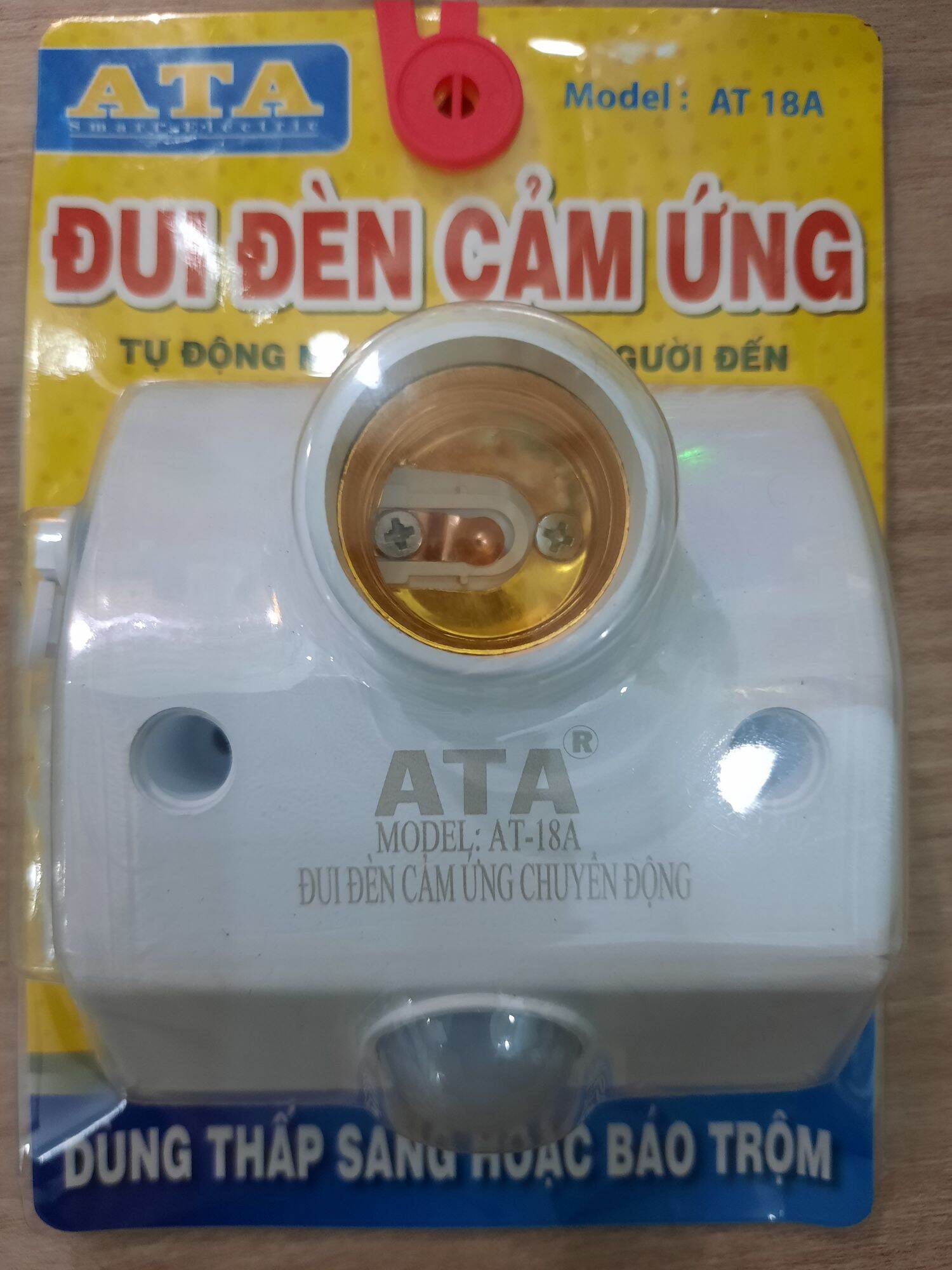 Đuôi đèn cảm ứng ATA tự động tắt mở