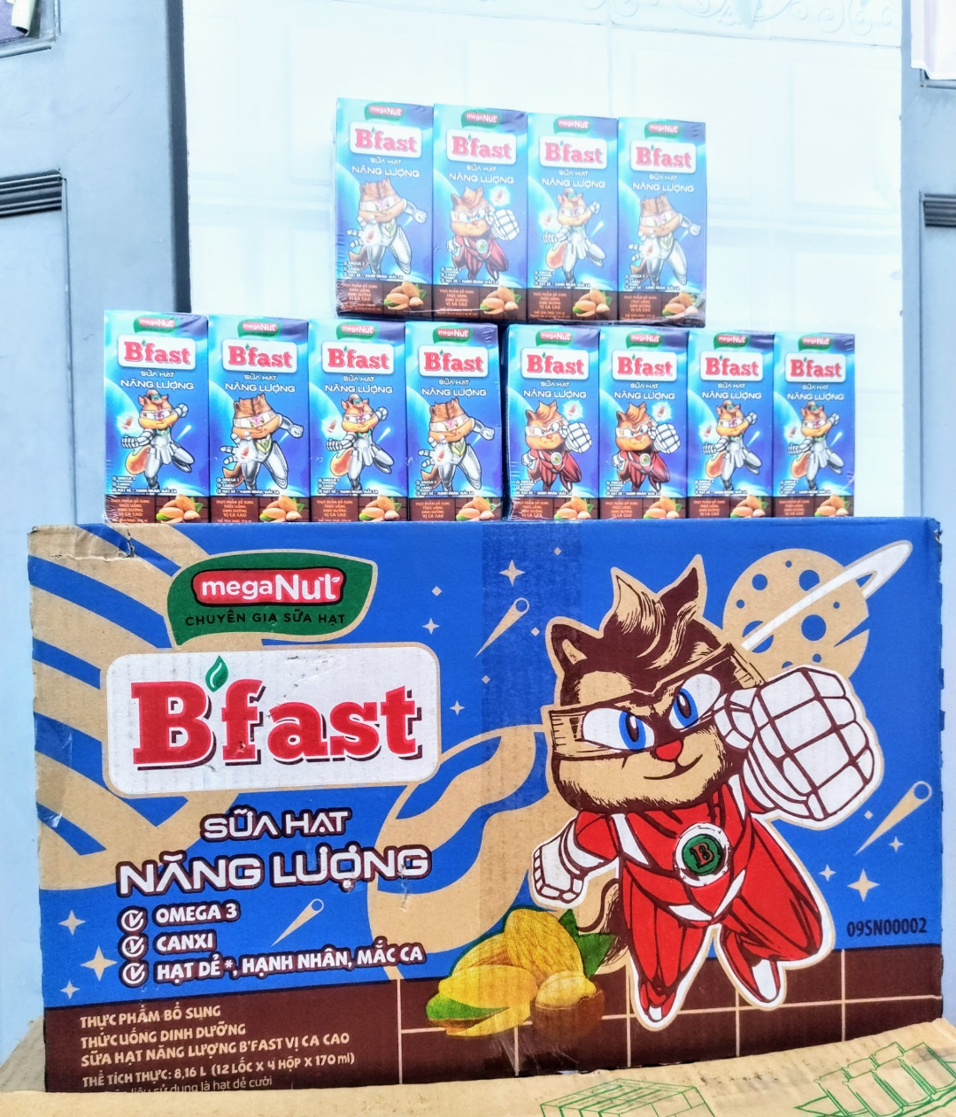 Sữa Vị Cacao B'fast Cao Cấp Làm Từ Hạt Mắc Ca - Hạt Dẻ - Hạnh Nhân Giàu Canxi Omega 3 - Không Lo Bị Nóng 1 thùng ( 48 hộp x 170ml) DATE MỚI