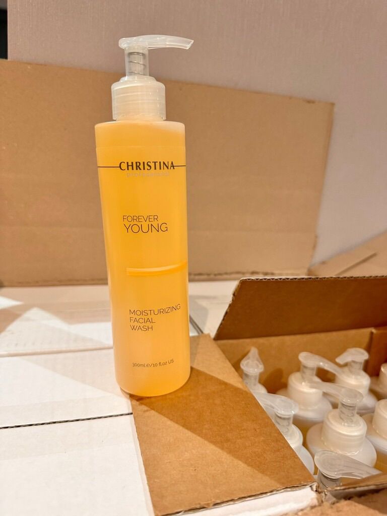 Sữa rửa mặt #Christina 300ml
