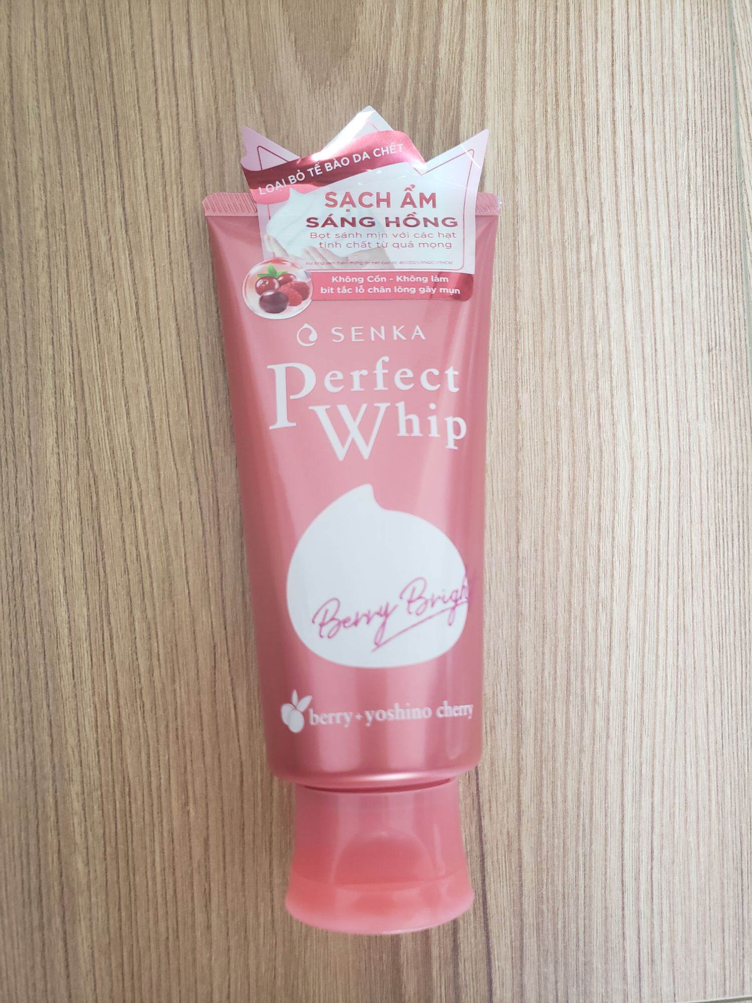 Senka Sữa rửa mặt dưỡng da trắng hồng 100g