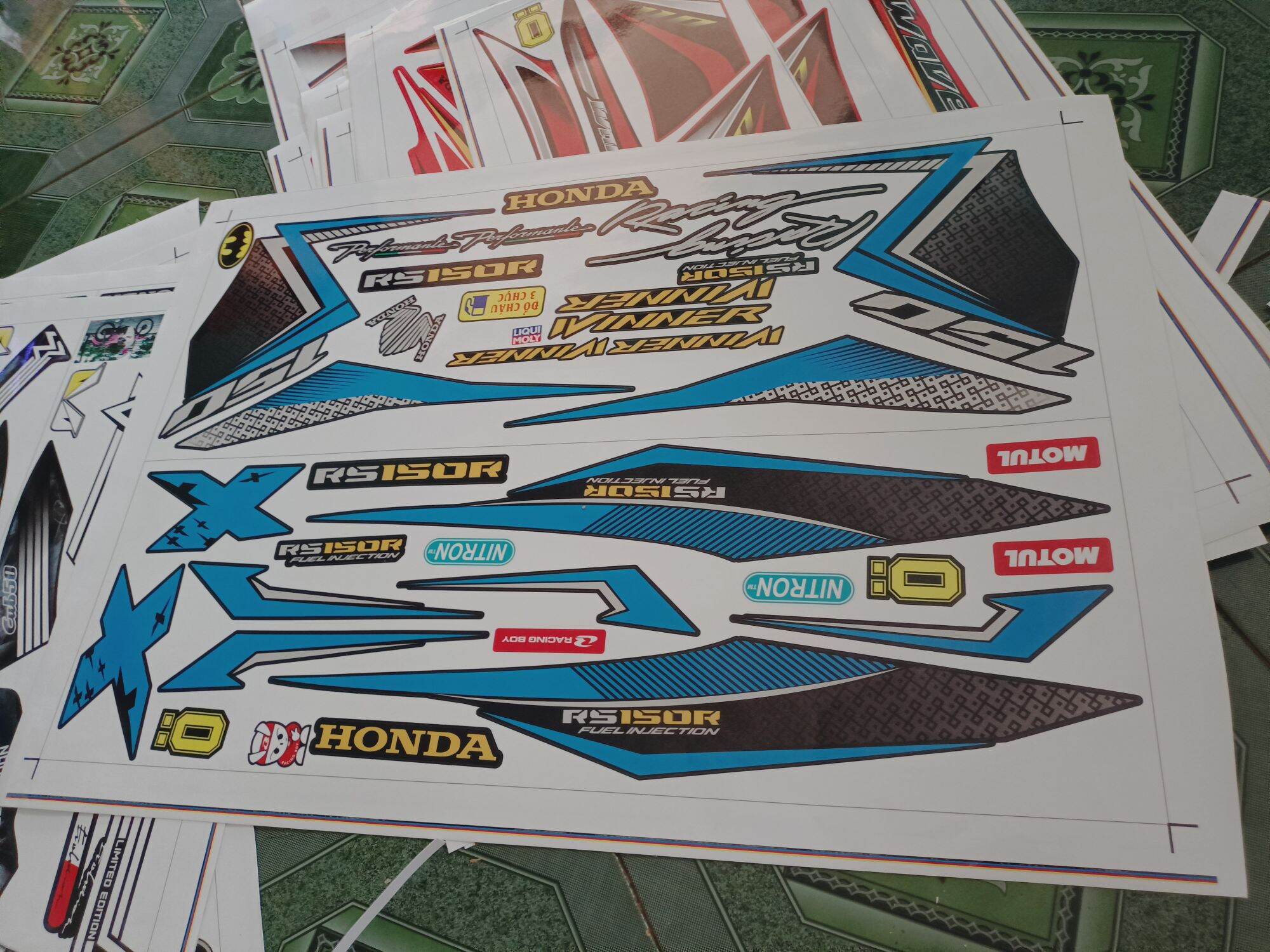 tem rời winner X V3 xanh dán xe đen