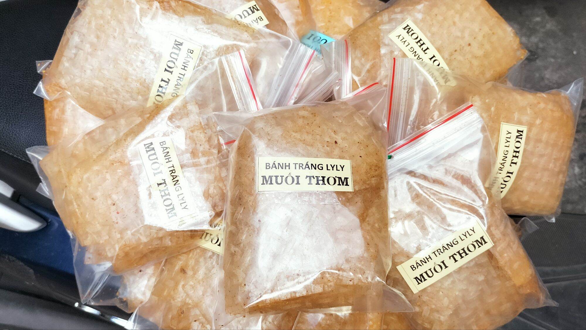 (Sản phẩm mới) BÁNH TRÁNG MUỐI THƠM CAY ĐẬM VỊ