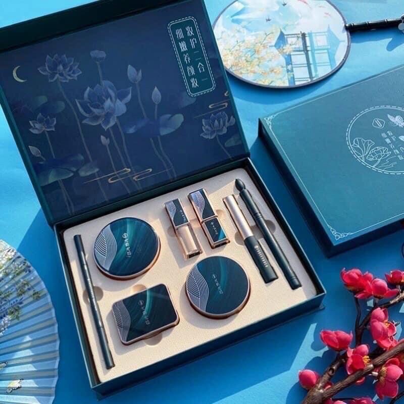Sét trang điểm 8 món youliyoula