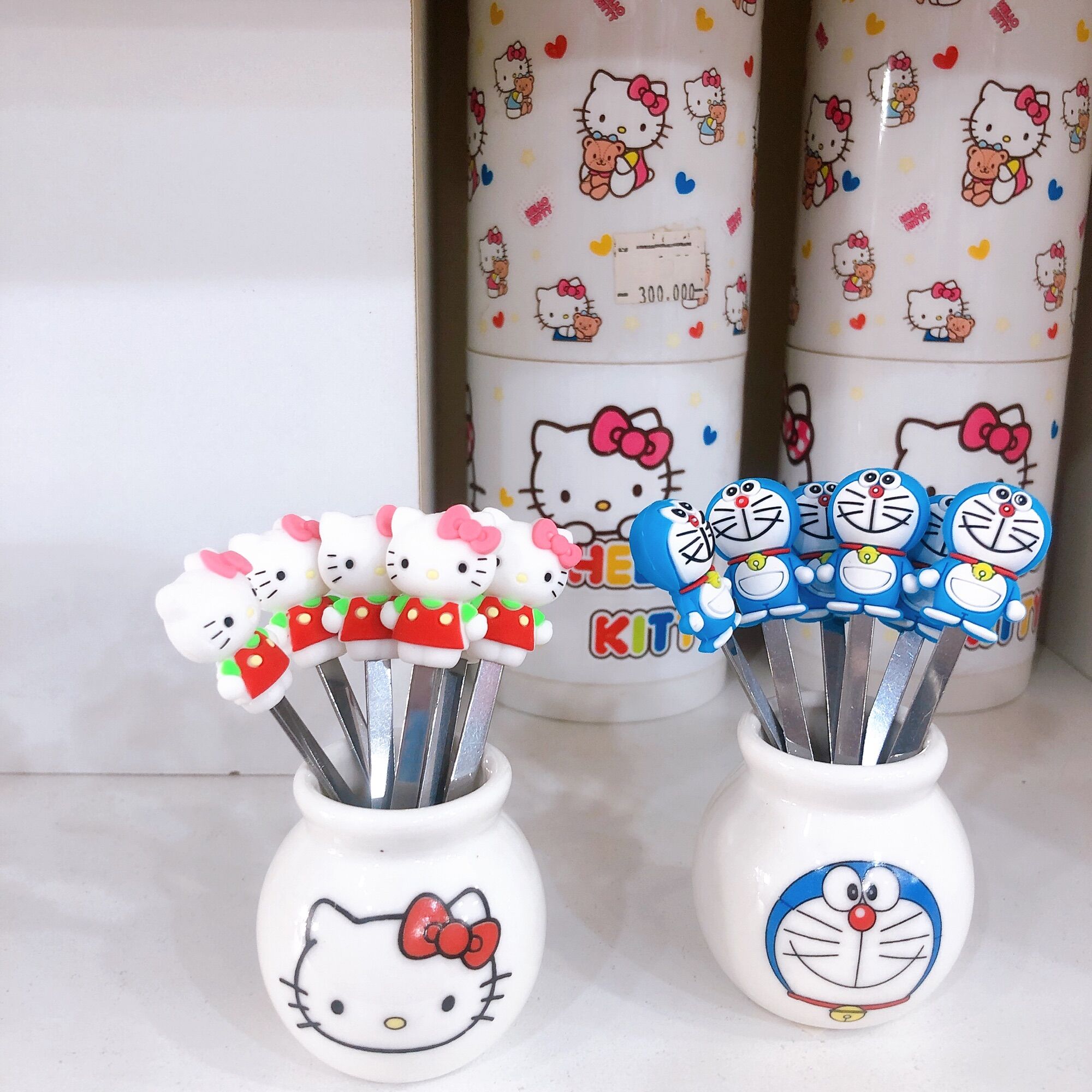 Bộ nĩa ghim HelloKitty Doreamon
