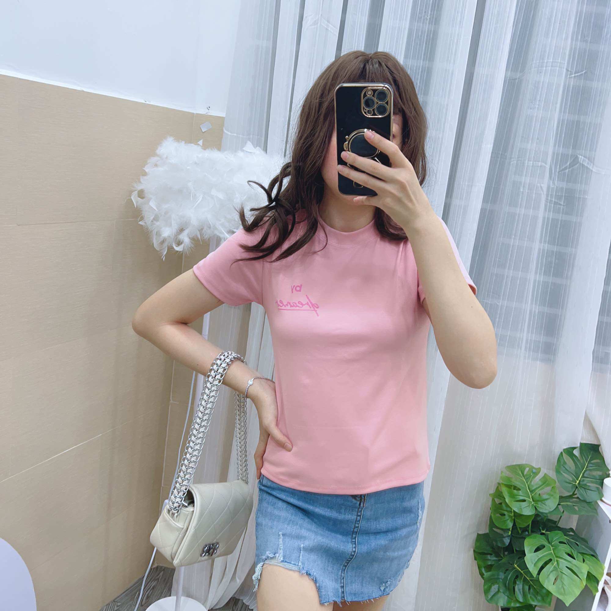 Áo thun nữ dáng ôm phối chữ nổi phom dài