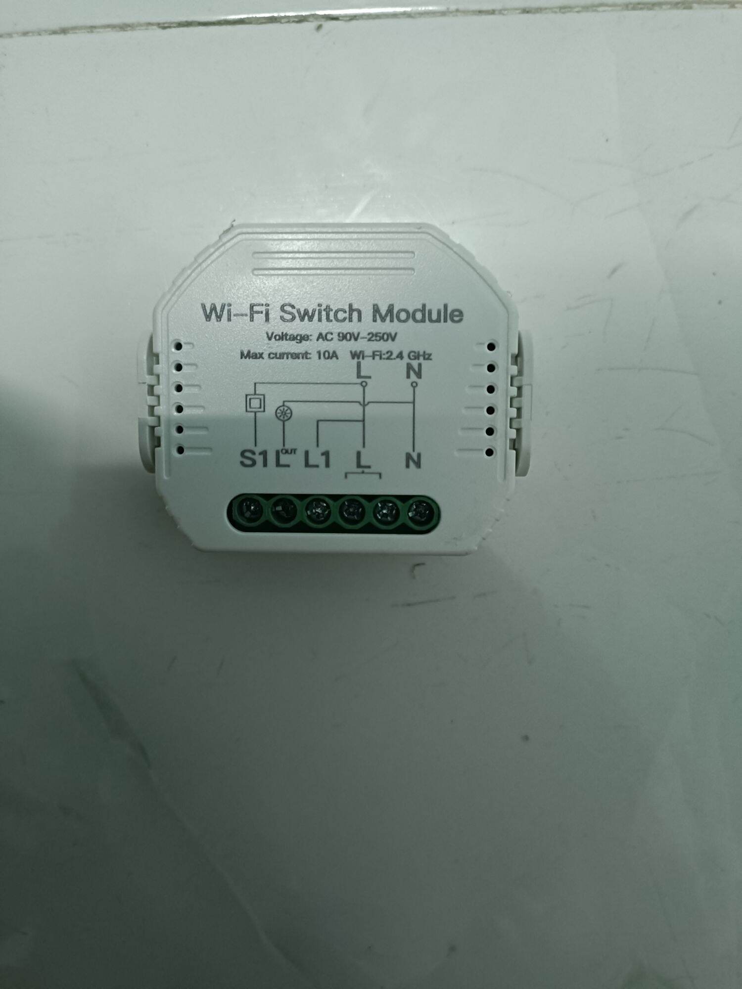 Công tắc thông minh wifi 1 nút biến công tắc cơ truyền thống thành công tắc thông minh( mini để trong đế âm của công tắc truyền thống ).Sử dụng phần mềm Tuya Smart thumbnail