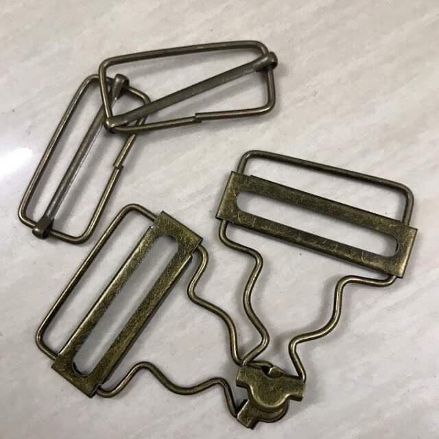 Bộ khóa dây quần yếm.