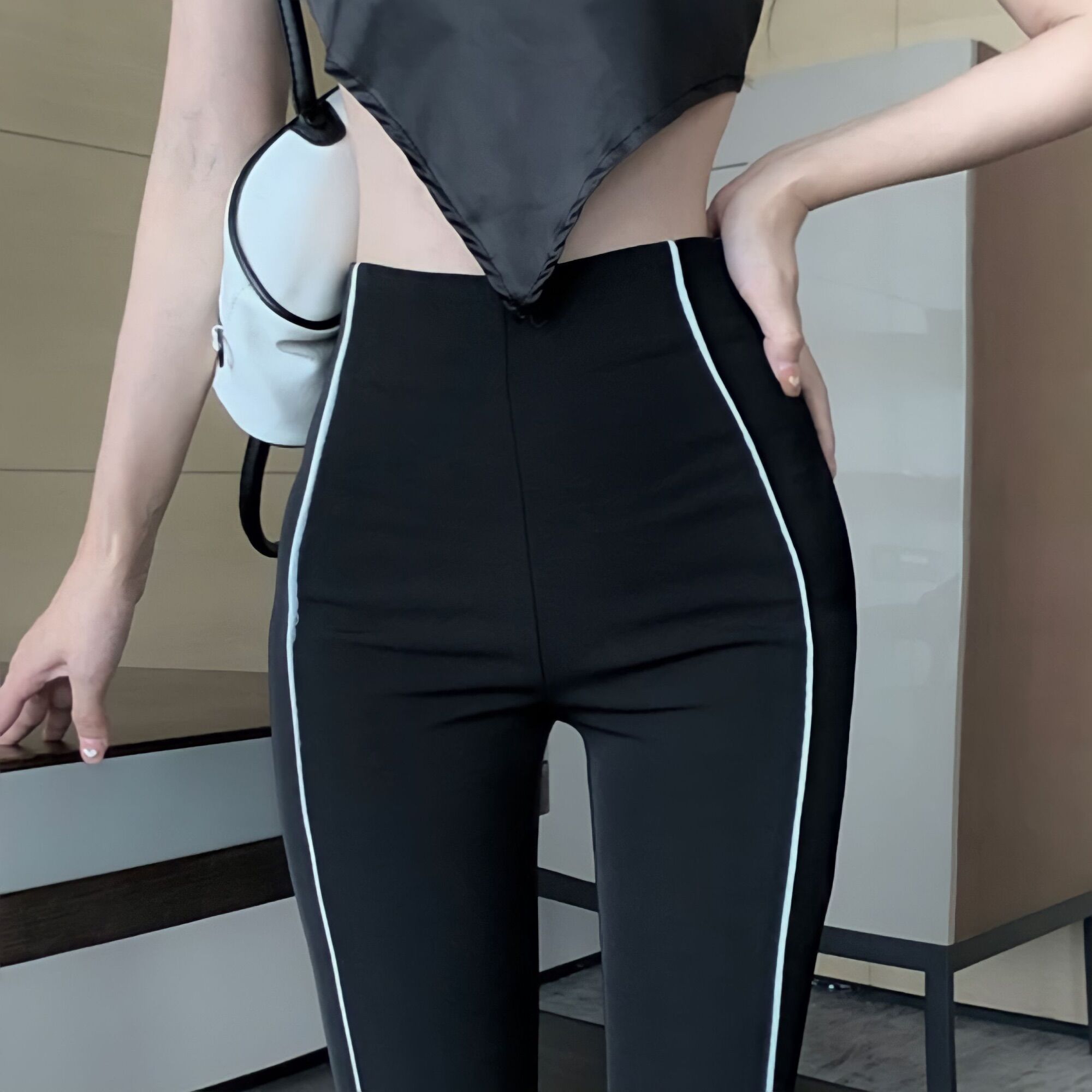 Quần Ống Loe Kẻ Sọc