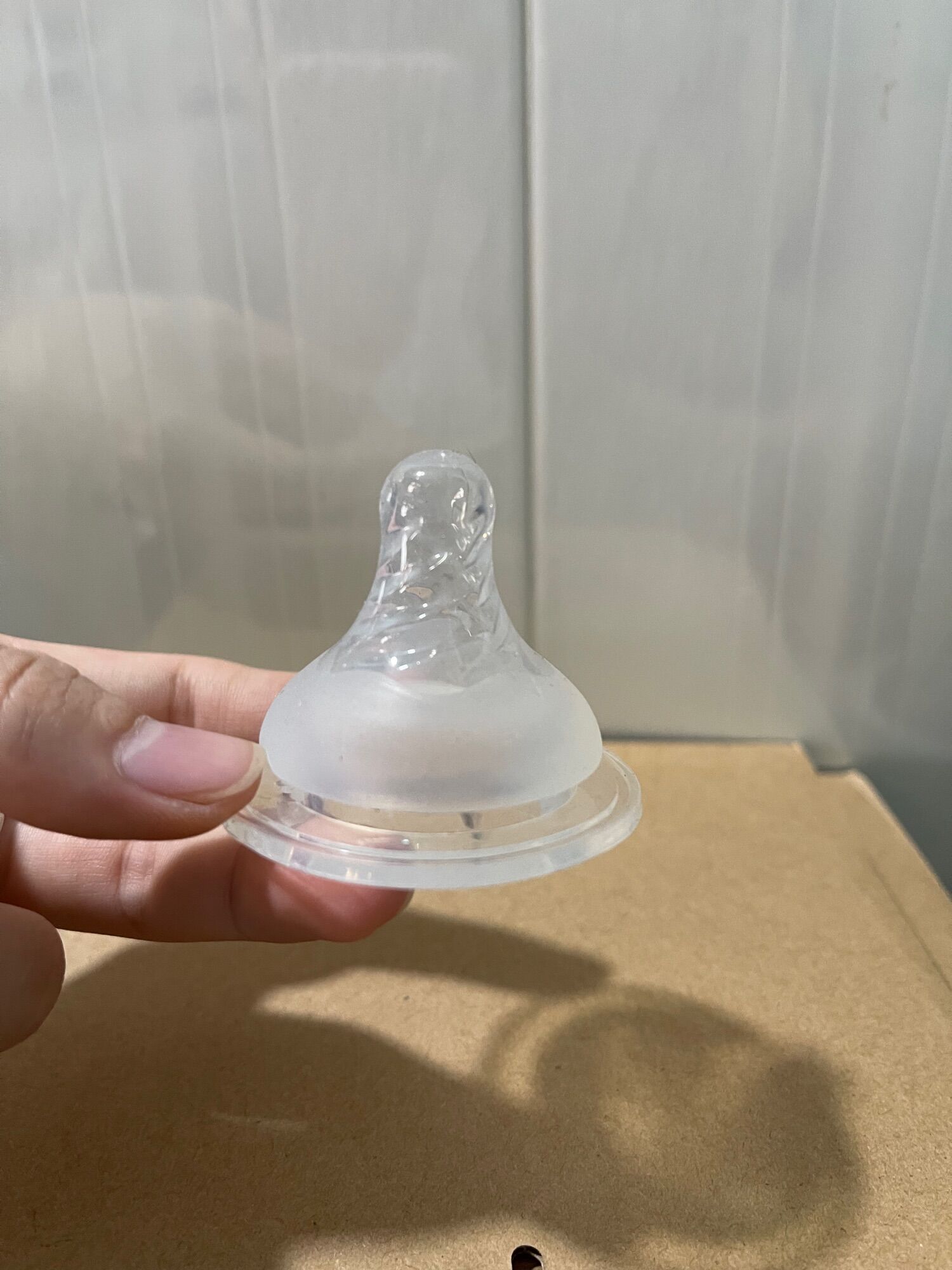 Núm Ty Xoắn Cổ Hẹp Và Cổ Rộng Thay Cho Bình Sữa
