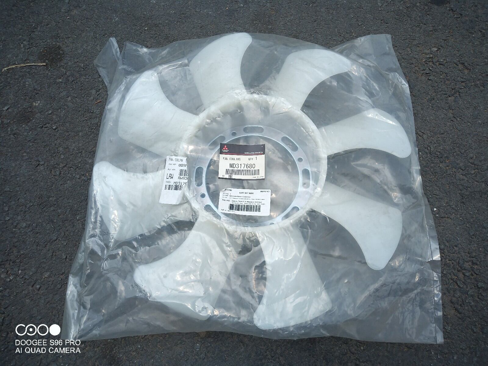 Cánh quạt (cooling fan) Pajero V31
MD317680