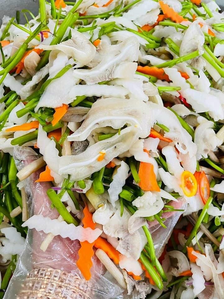 Tai heo ngâm chua ngọt 900g
