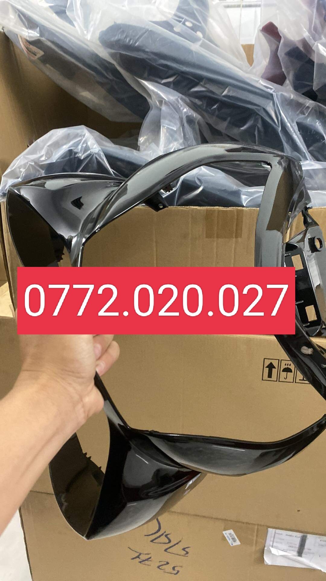 Ốp bửng trước (ốp đèn pha) Suzuki Hayate 125 đời đầu