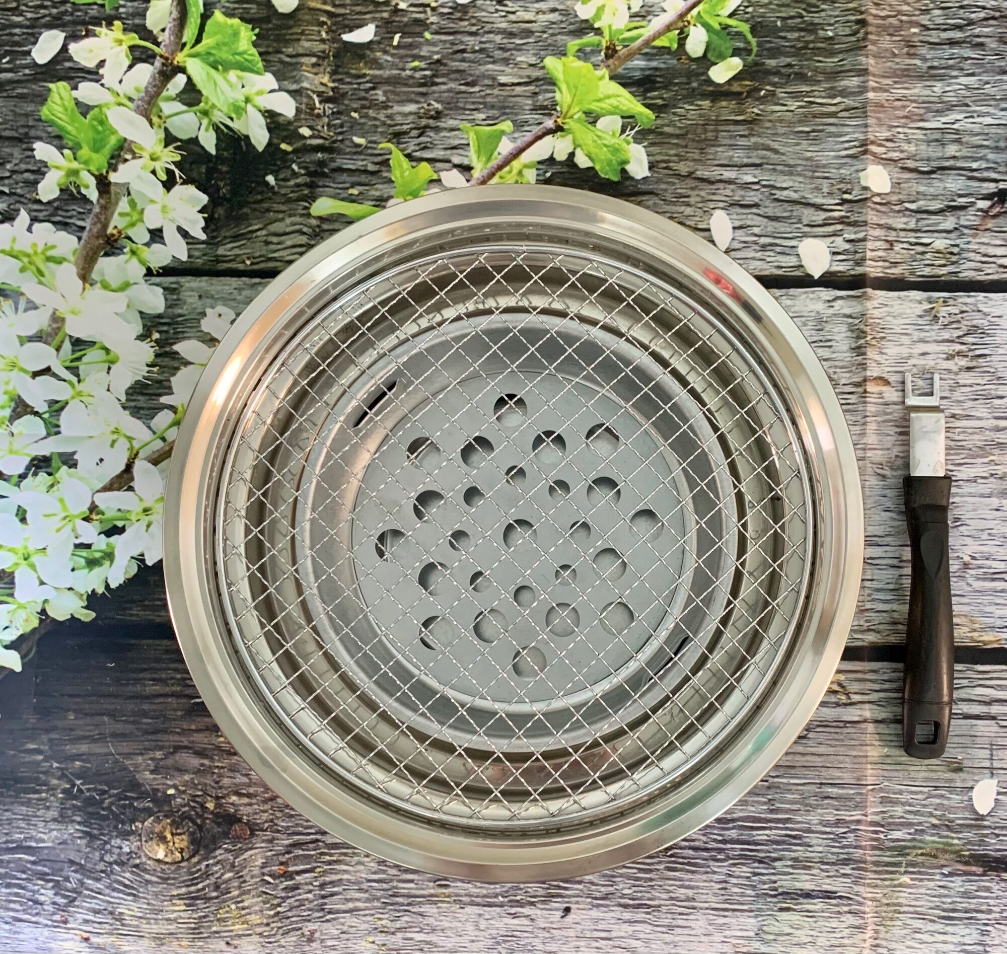 Bếp nướng than âm bàn (gồm 2 vỉ nướng: vỉ lưới inox và vỉ gang)