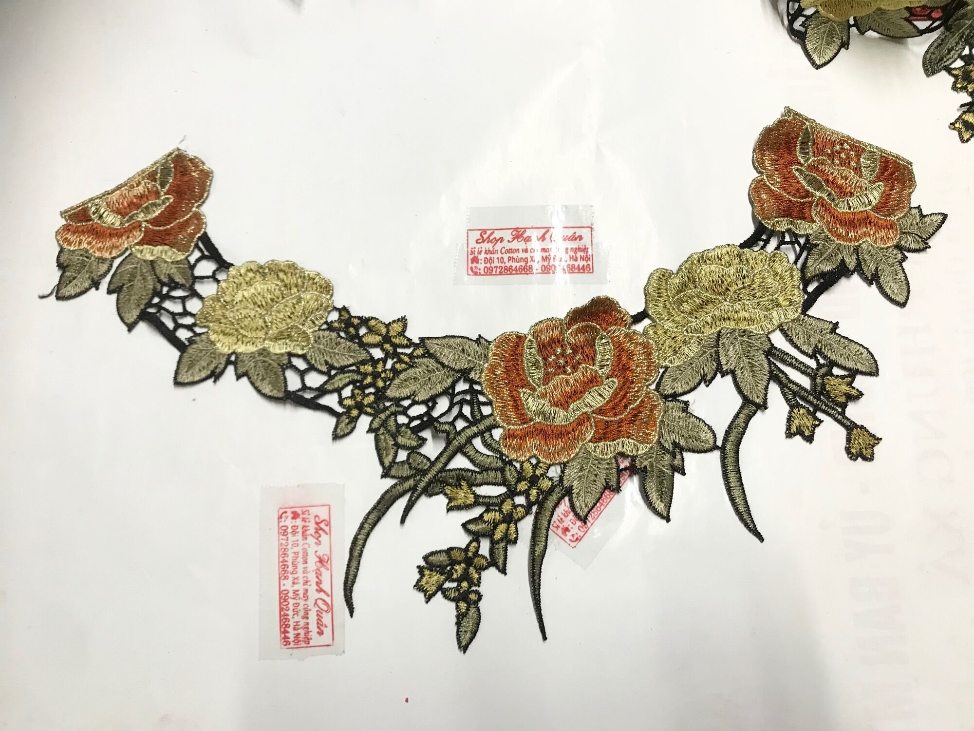 Cổ thêu hoa mã CO108