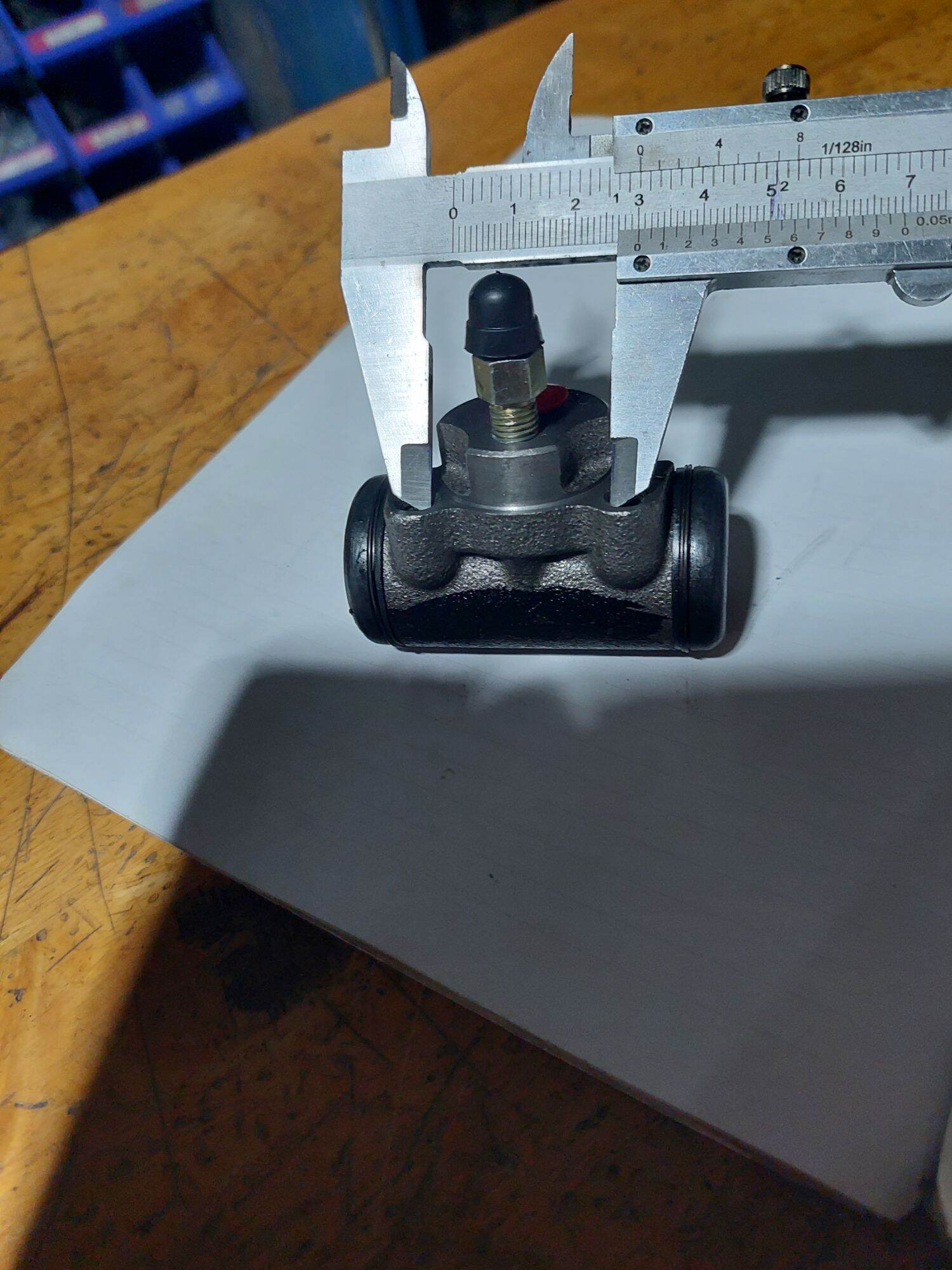 heo con trong mâm dừng xe 3 bánh