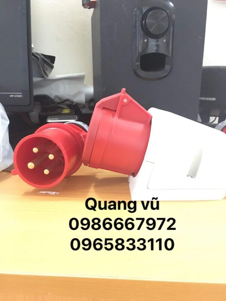 Ổ cắm + phích cắm 3 pha 32A  4 chân made in ustria PCE