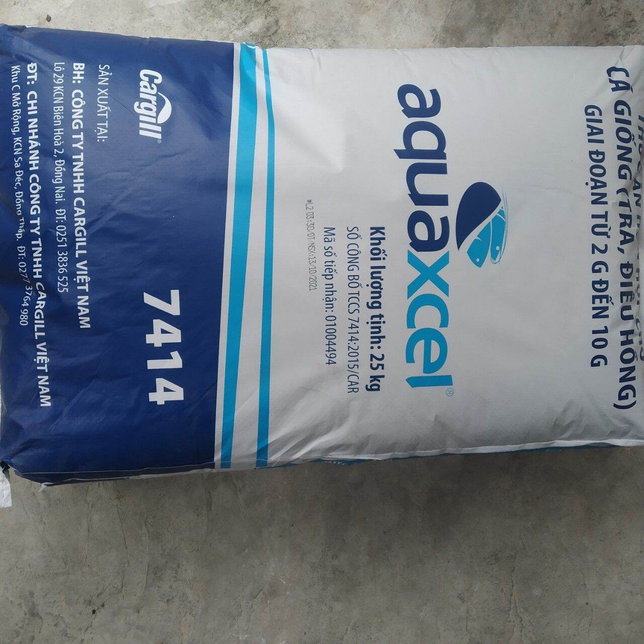 Cám cá Cargill 7414 hạt 1mm 40% đạm thức ăn cá koi thức ăn cá vàng mồi câu siêu dính