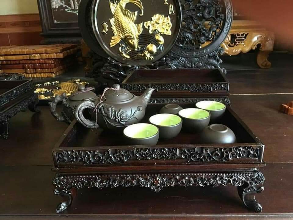 KHAY TRÀ CHÂN QUỲ GỖ GỤ