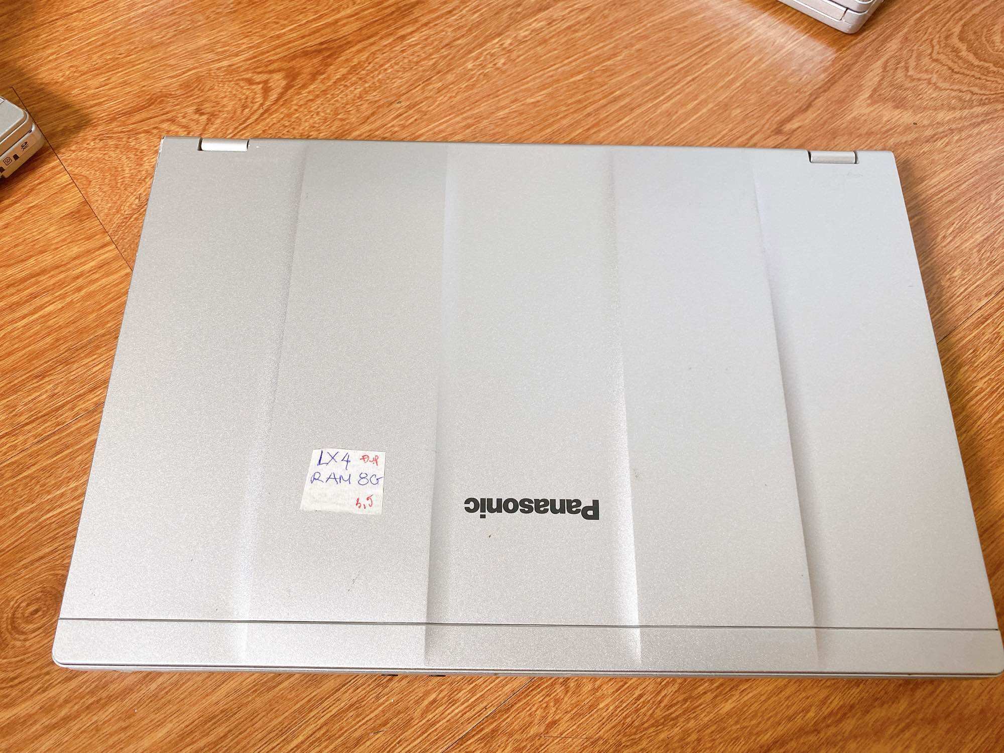 [Made in Japan] Laptop panasonic LX4