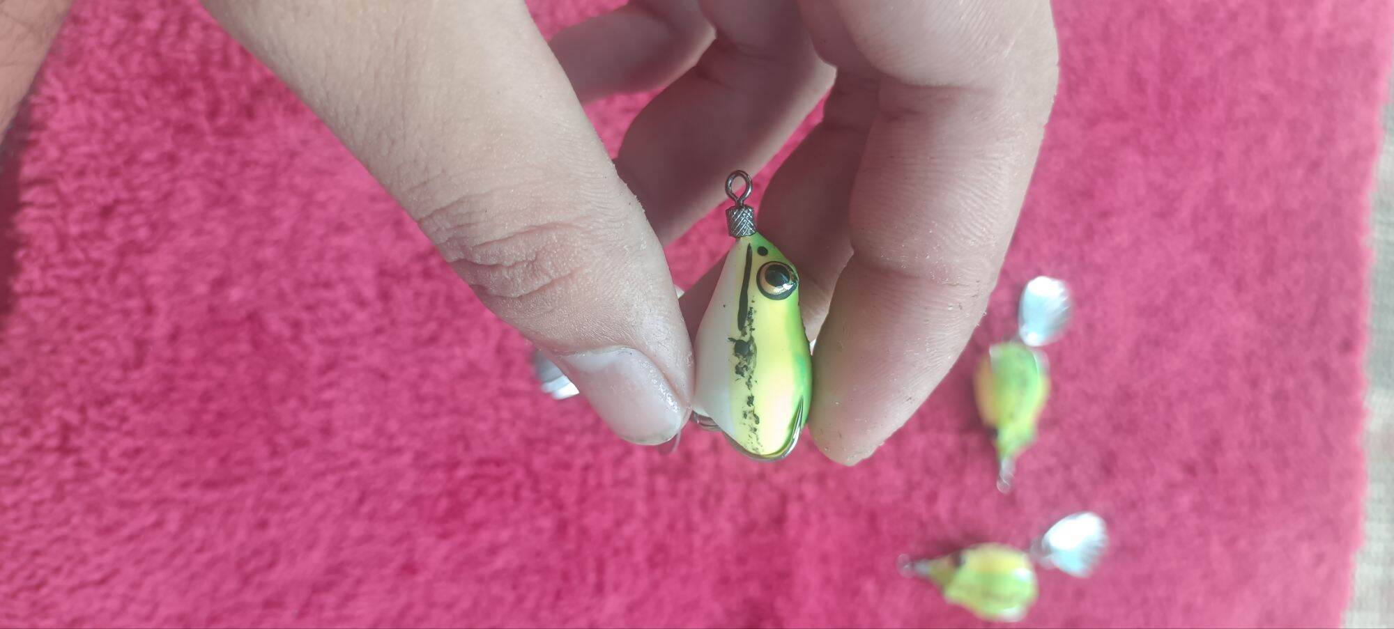 nhái hơi mini 3cm lưỡi độ thủ công