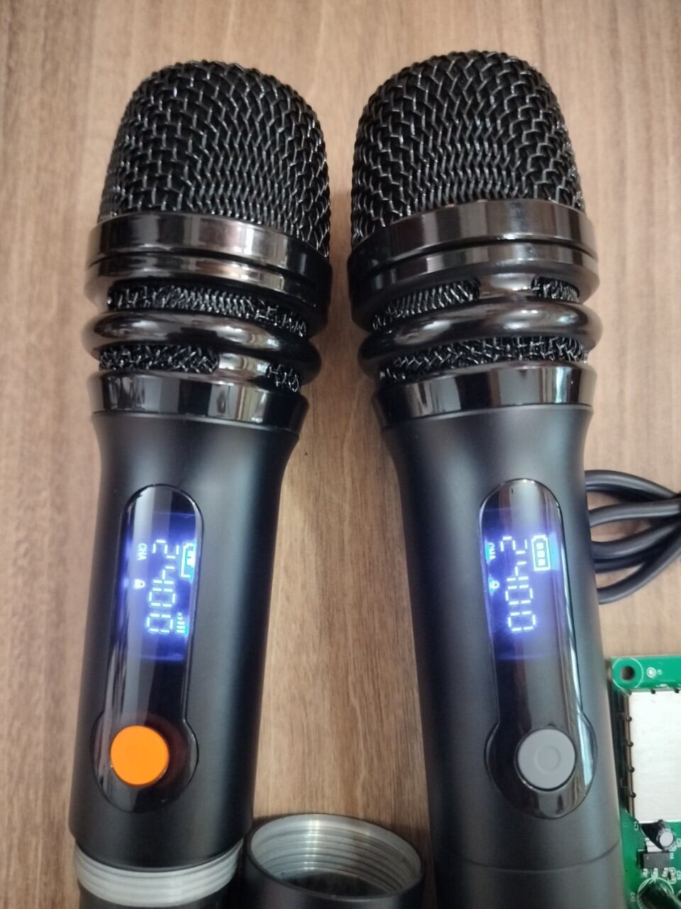 Micro Loa Kéo Pin Sạc