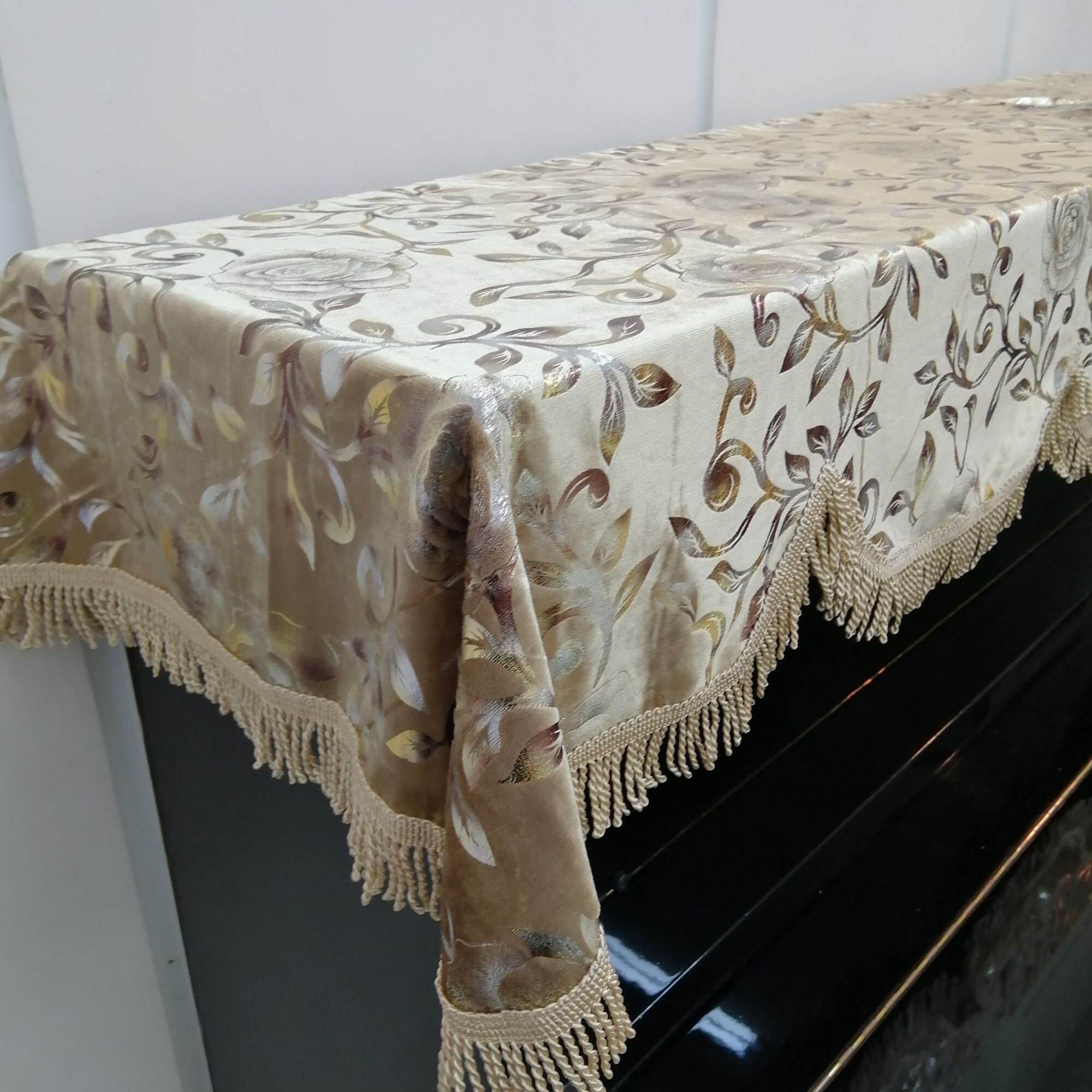 Khăn phủ đàn piano họa tiết hoa màu vàng đồng