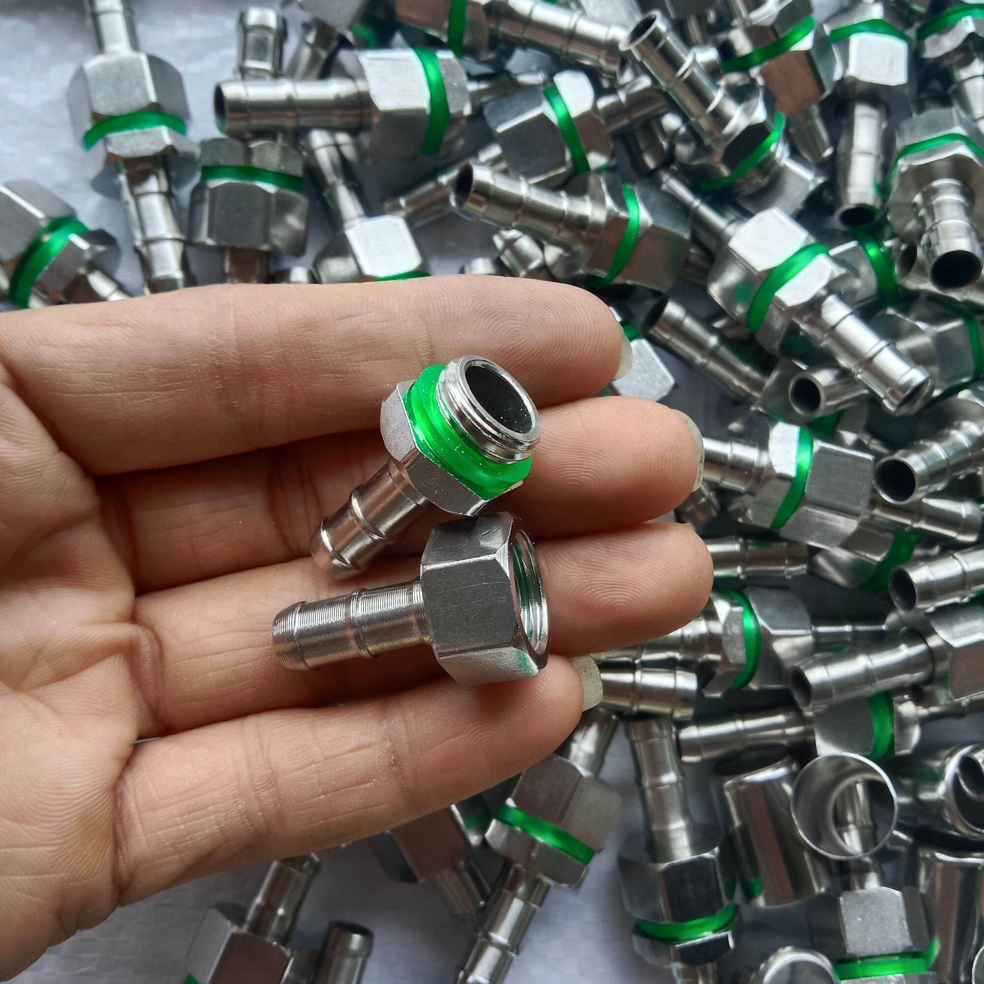 Bộ ép đầu dây xịt rửa xe 8.5mm gồm 50 bộ đầu nối inox và 100 khoen chụp inox