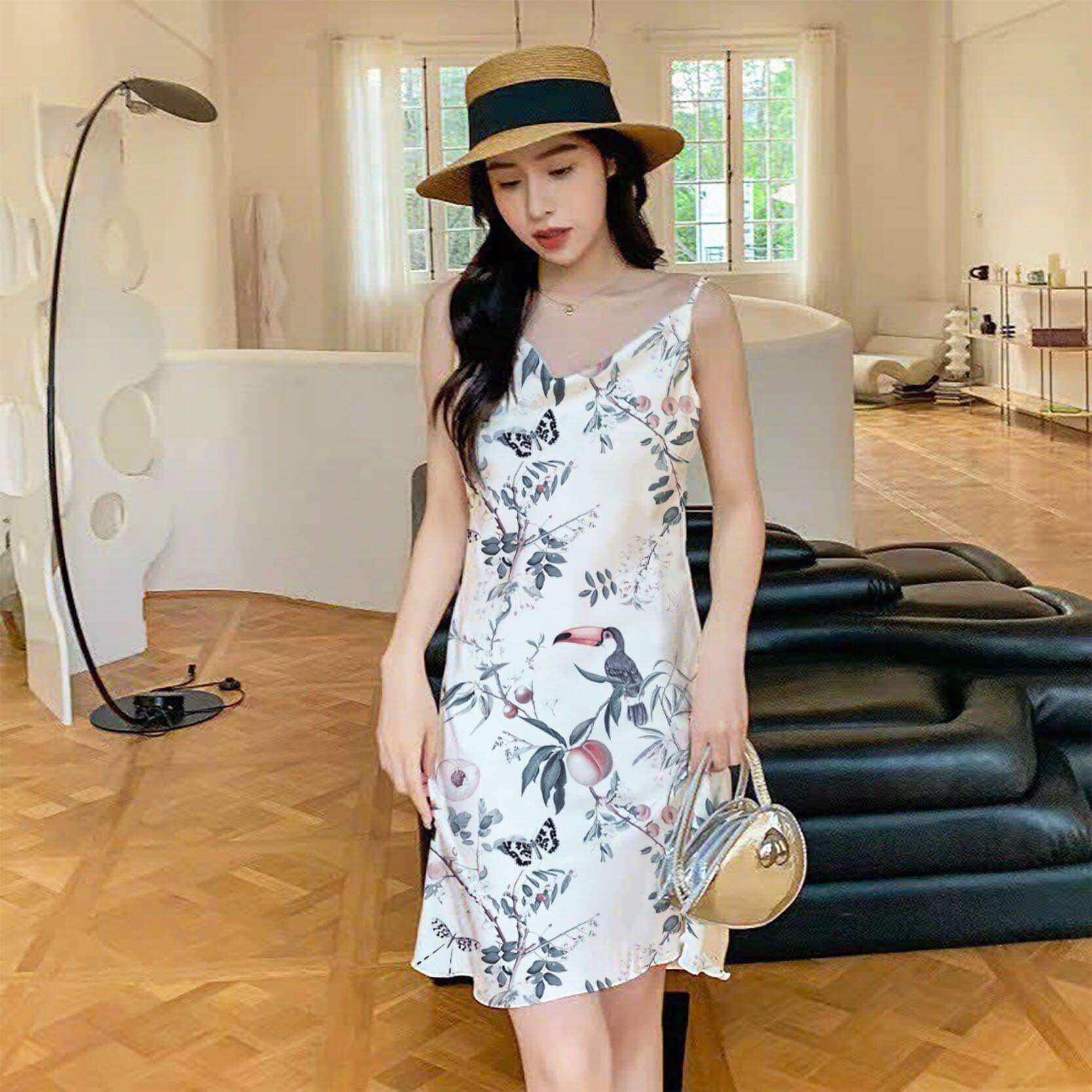 Váy lụa cổ đổ , váy ngủ lụa, váy hai dây lụa satin cao cấp