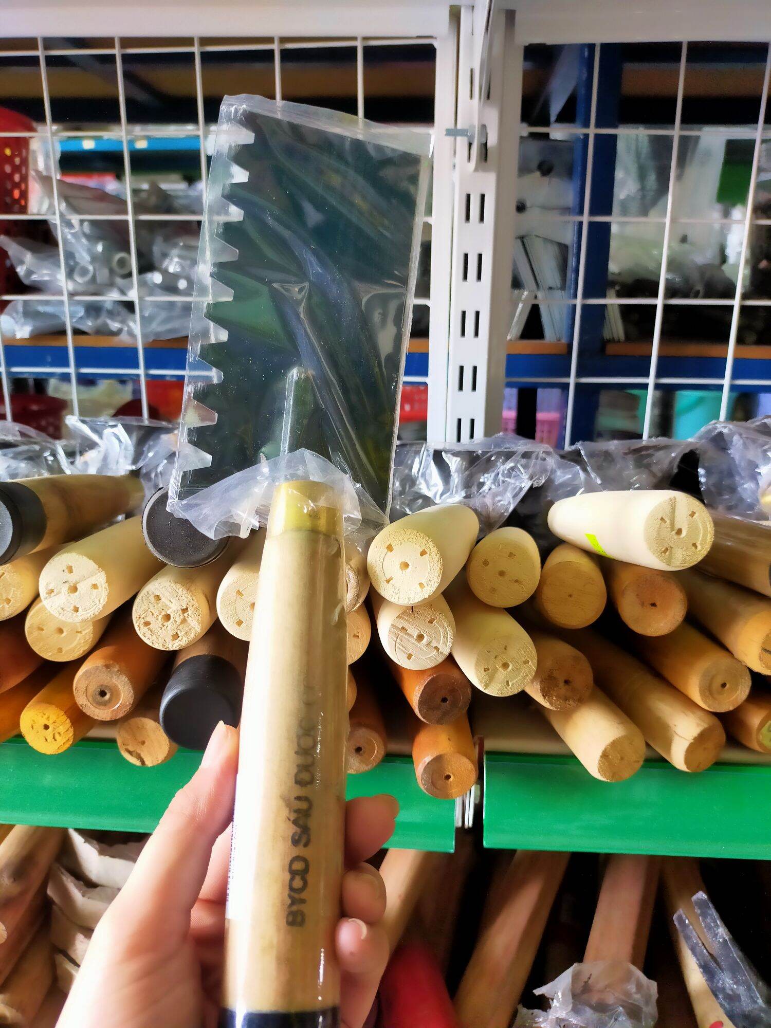 [Rẻ vô địch] [Có sẵn] [Chính hãng] [Ảnh thật] Bay răng cưa tốt