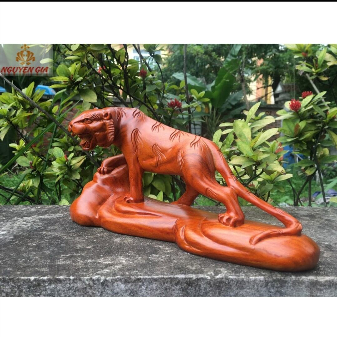 Tượng con hổ gỗ hương ngang 20cm