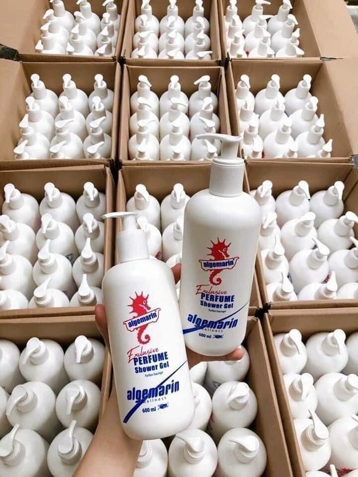 SỮA TẮM  CÁ NGỰA CÓ VÒI 600ML