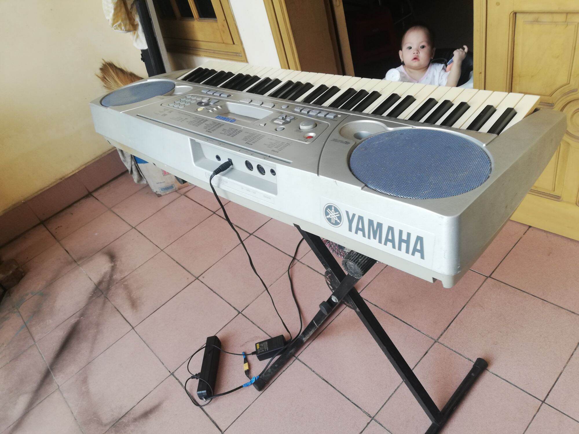 Đàn organ Yamaha PSR 275