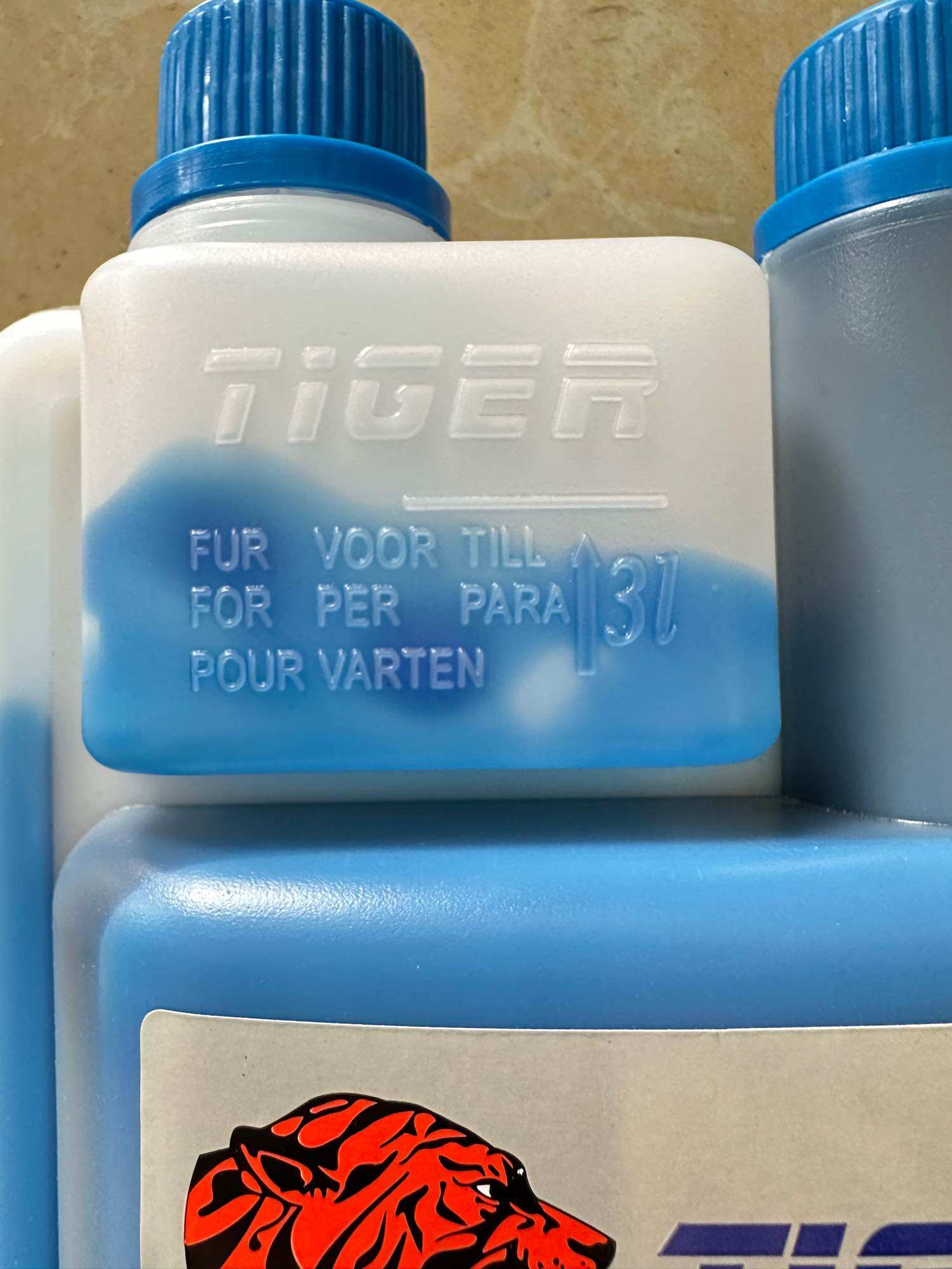 Dầu ( nhớt ) 2 thì Tiger xanh