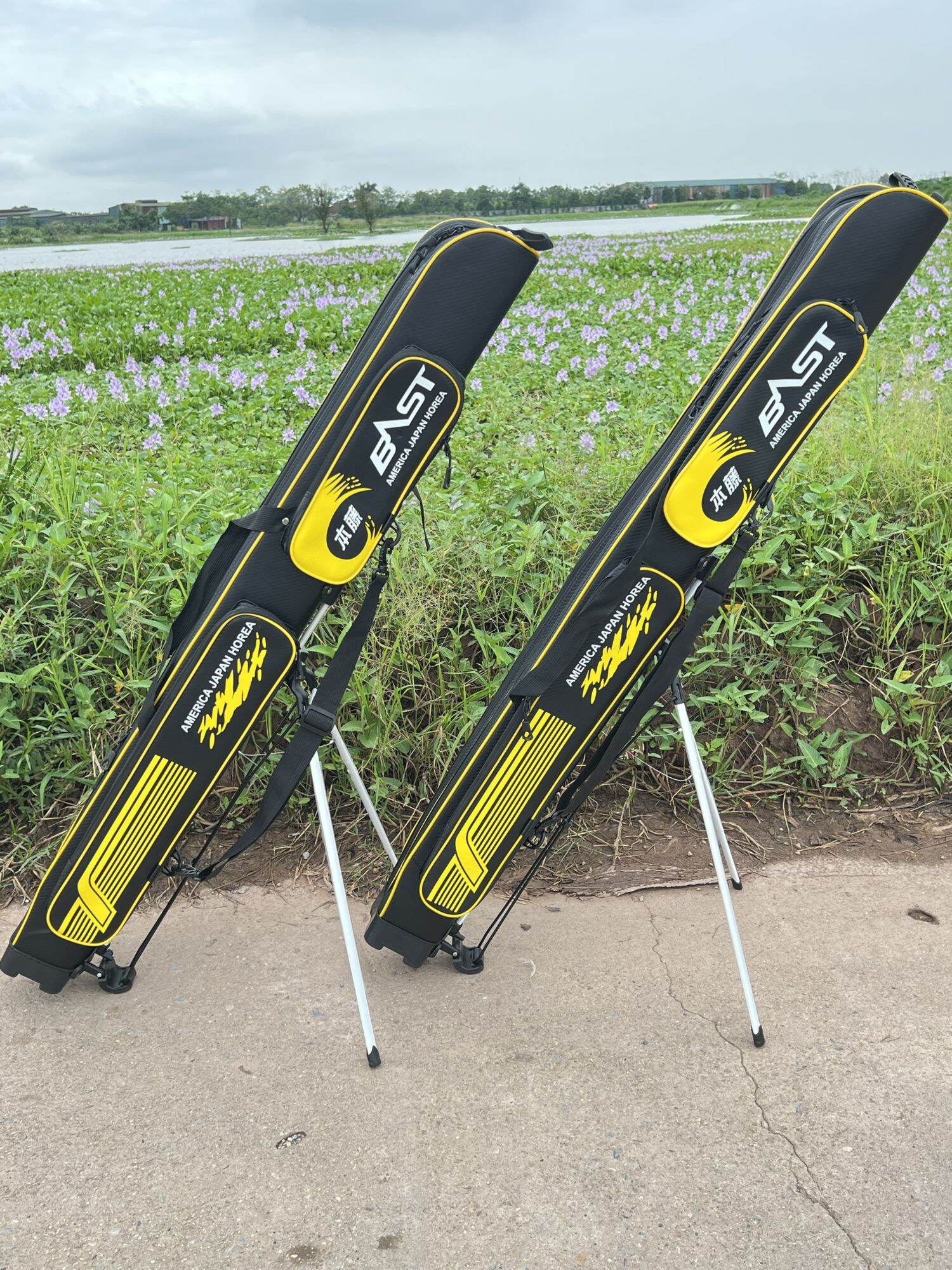 Bao đựng cần câu 2 ngăn bast- 1m3 có chân chống
• đựng được ô 2m4