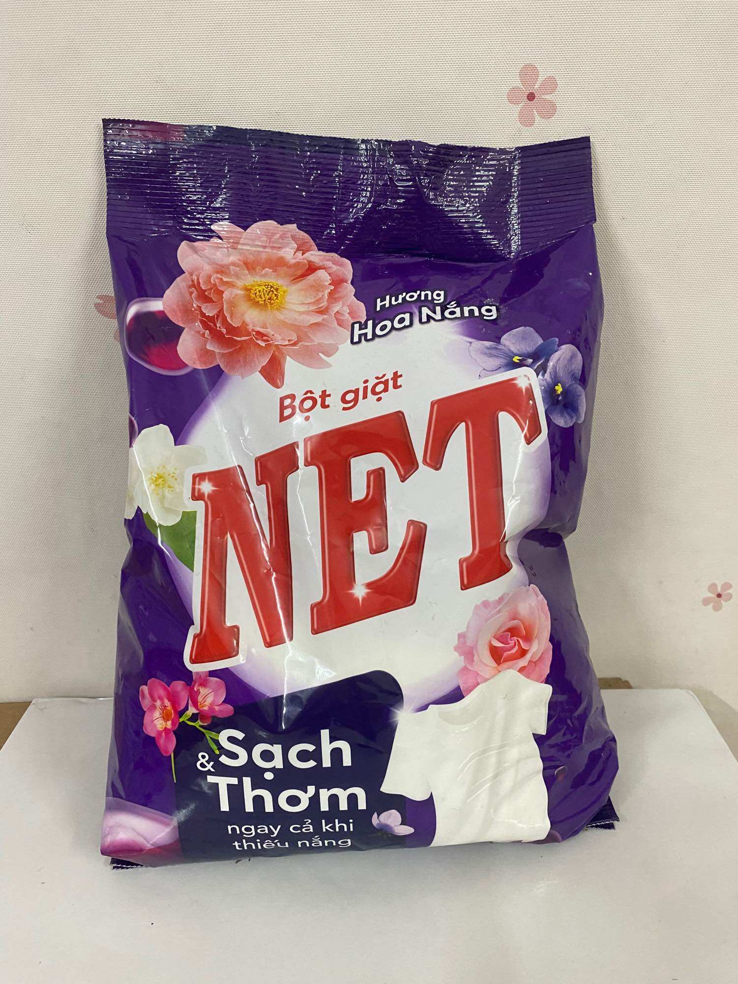 Bột giặt Net 2kg Sạch thơm tẩy vết bẩn, Lưu hương hoa nắng Thơm Ngát cho quần áo