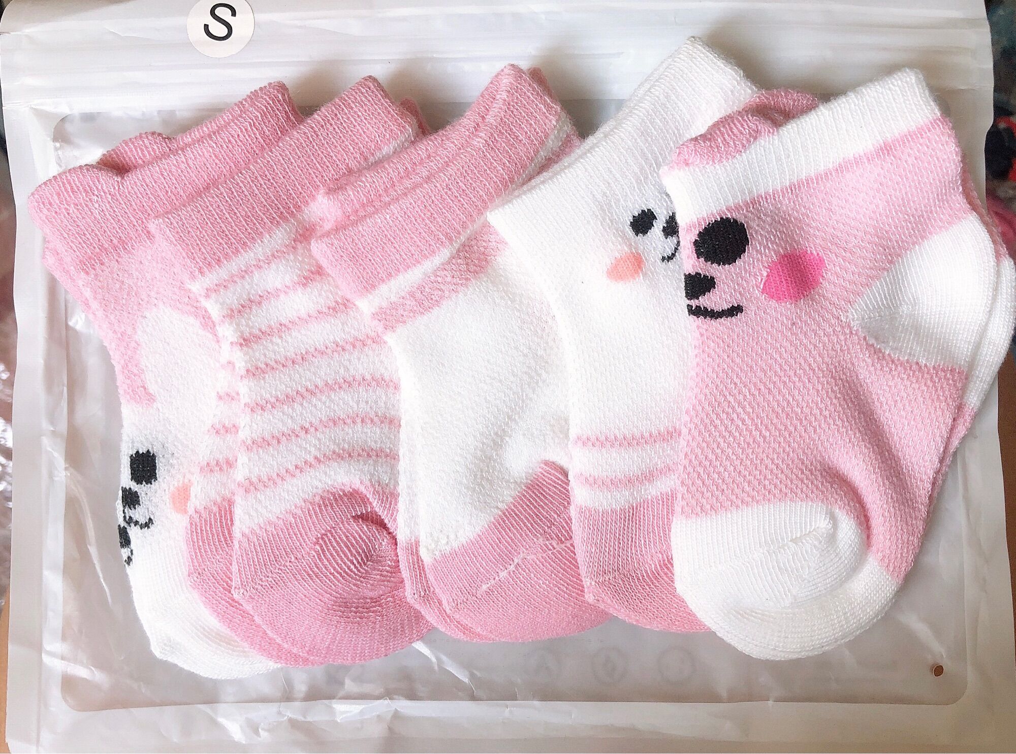 Tất lưới cho bé sơ sinh tới 3 tuổi( 1 đôi 7k)
