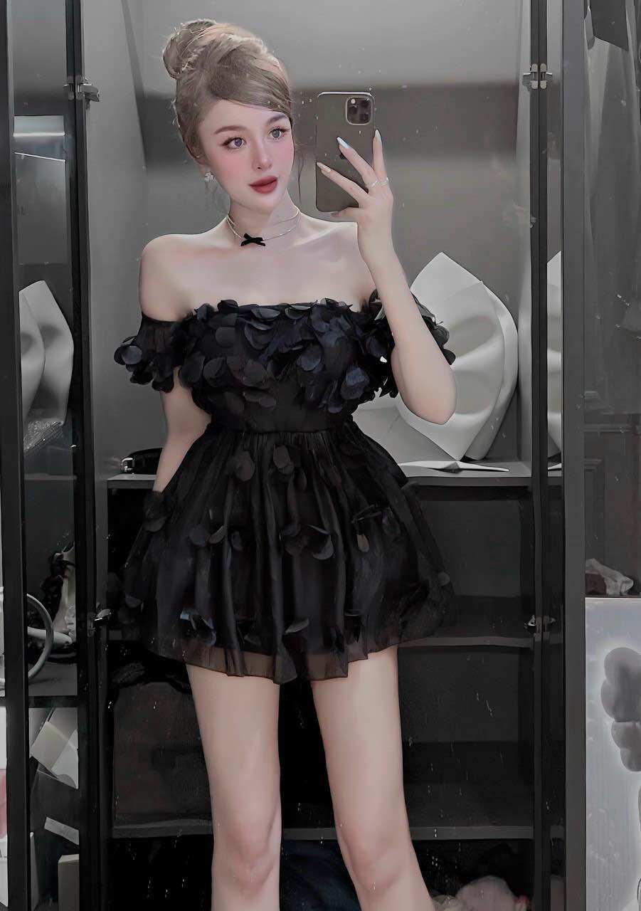Đầm trễ vai đính hoa voan kiếng ảnh thật