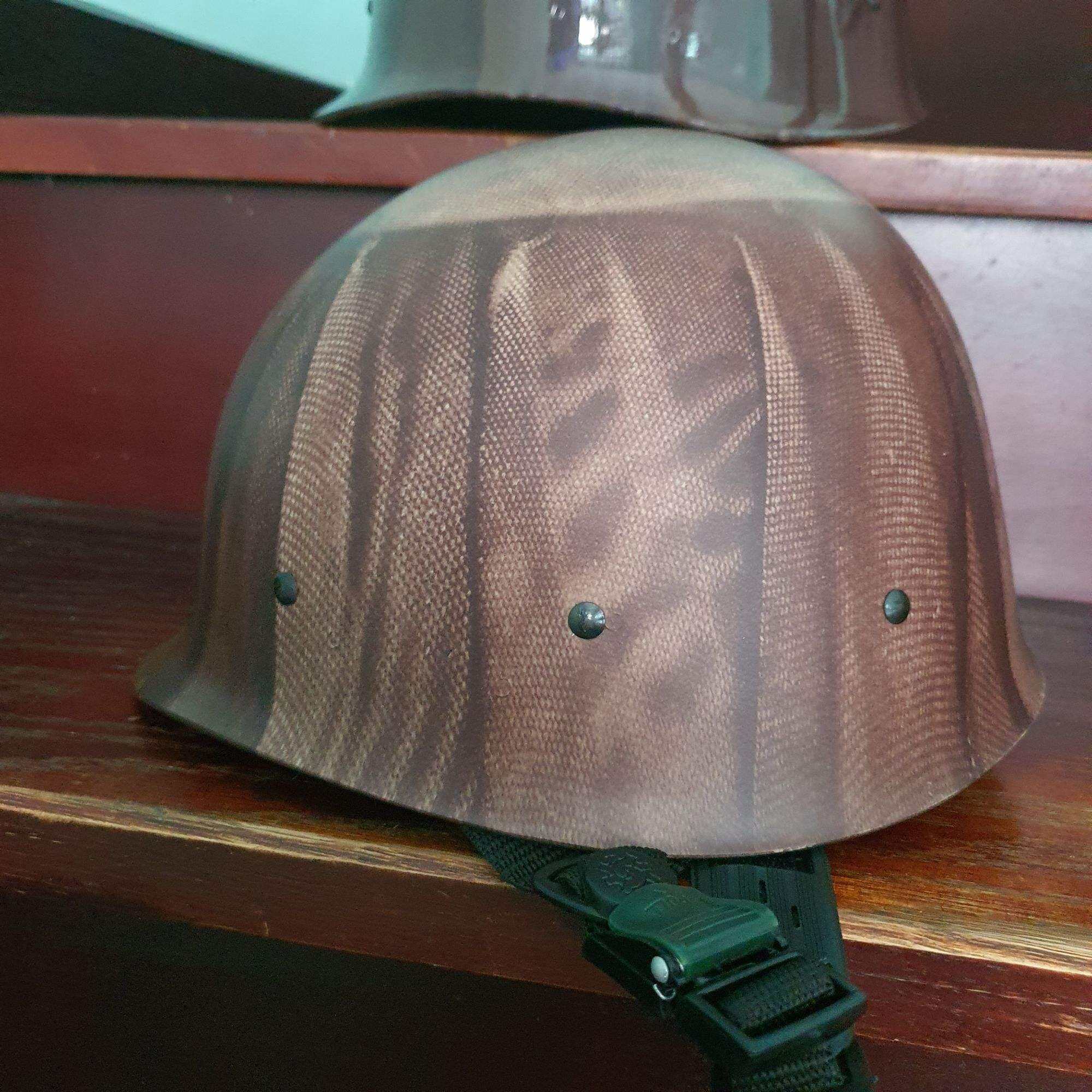 Nón cối USA nhựa Abs vân gỗ nâu