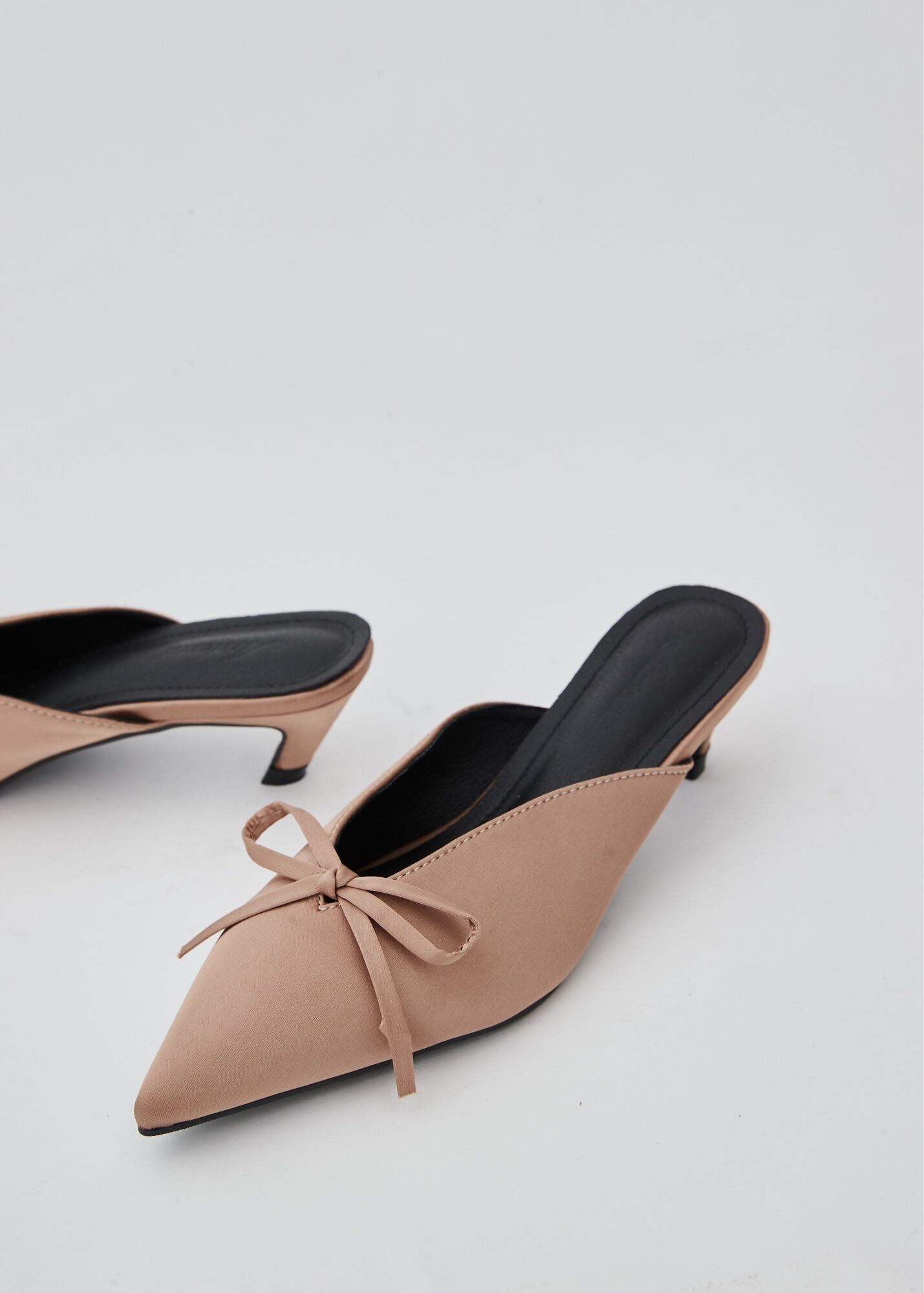 [Nhập RS0822 giảm 30k cho đơn 99k]L81 - ELIANA SILK MULES