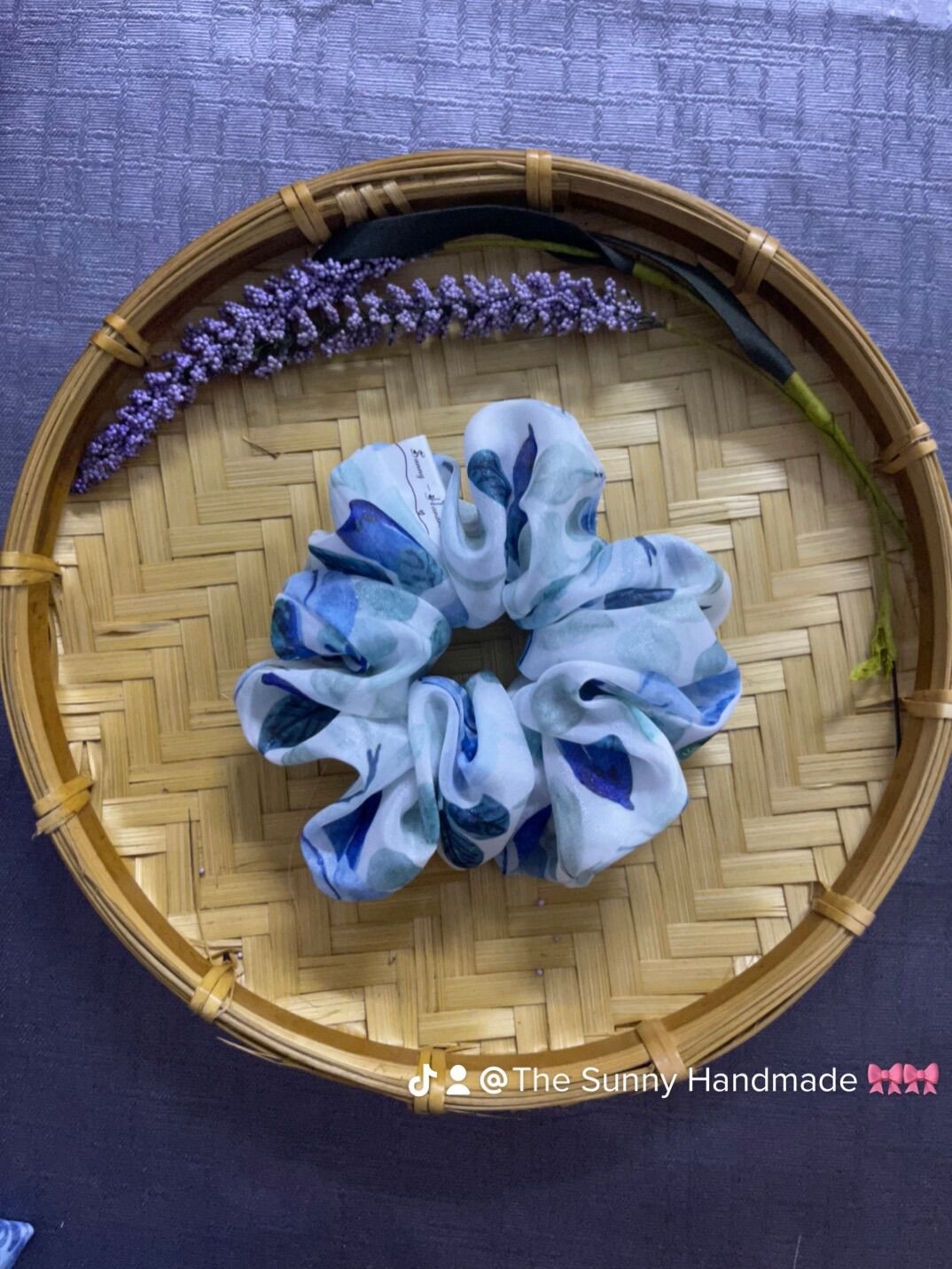 Scrunchies- đồ cột tóc chất tơ ánh hoa Hồng xanh