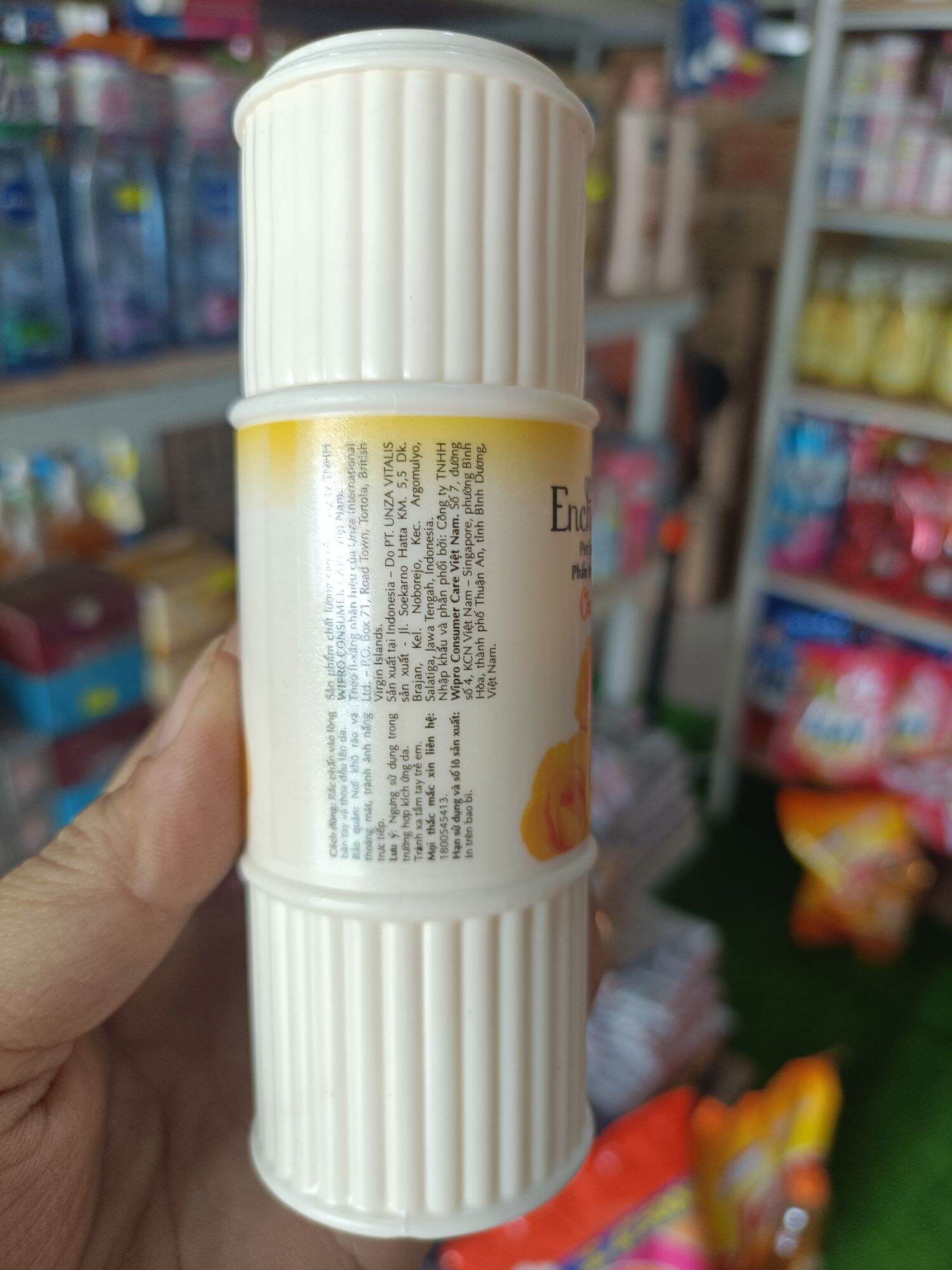 Phấn Thơm Enchanteur Charming 50g