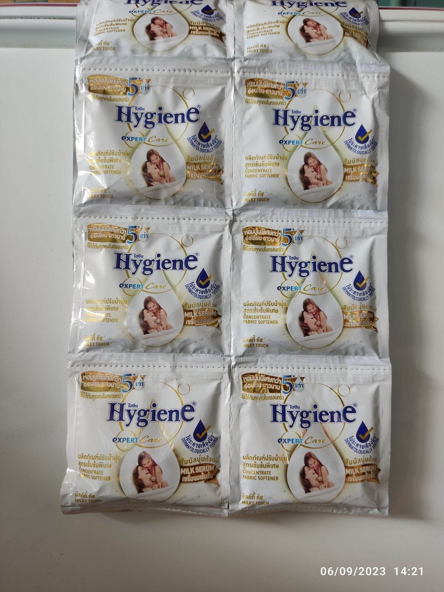 100 gói  Nước xả vải Hygiene Thái Lan - màu trắng dây 12 gói